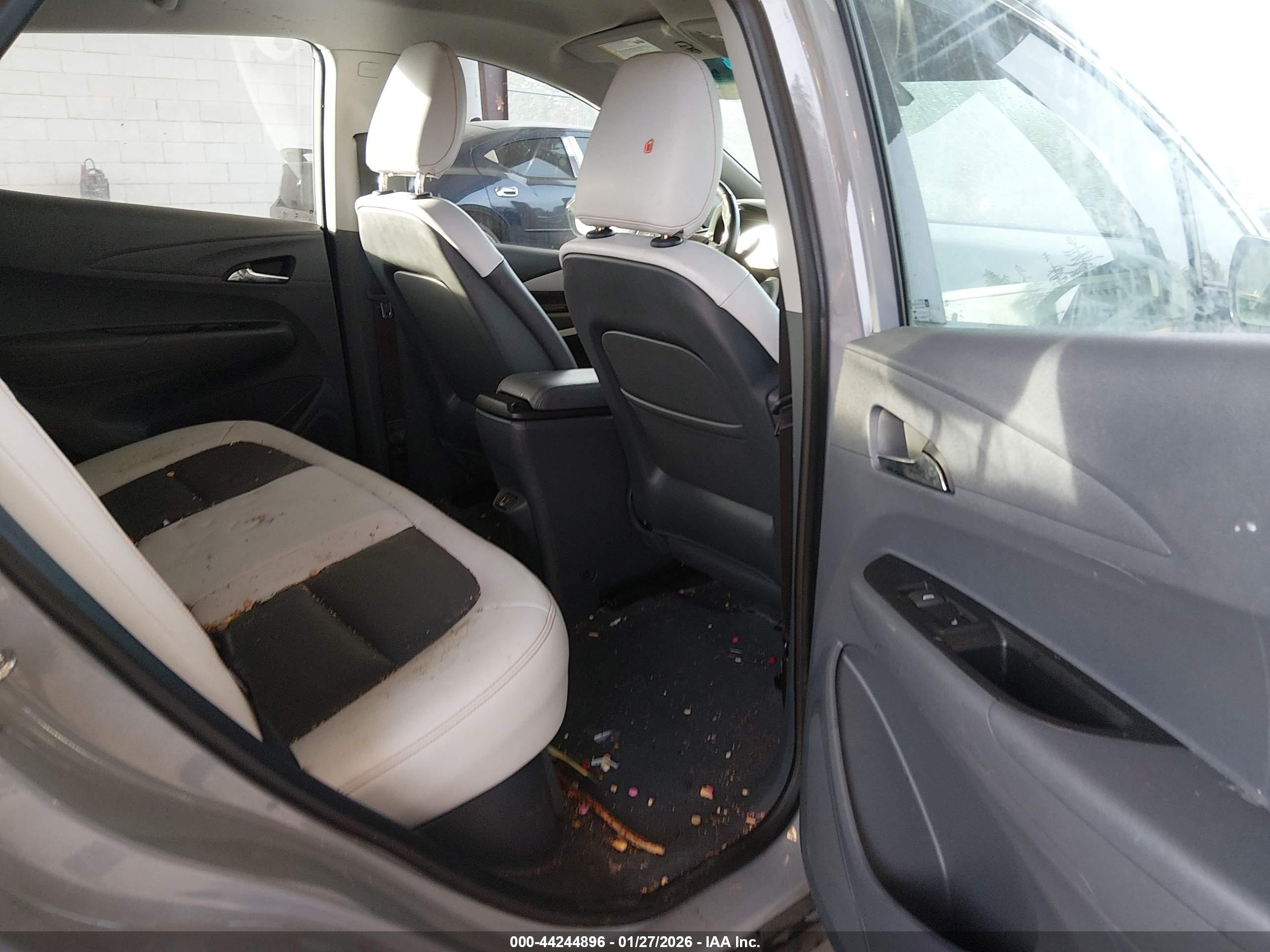 CHEVROLET BOLT image 8