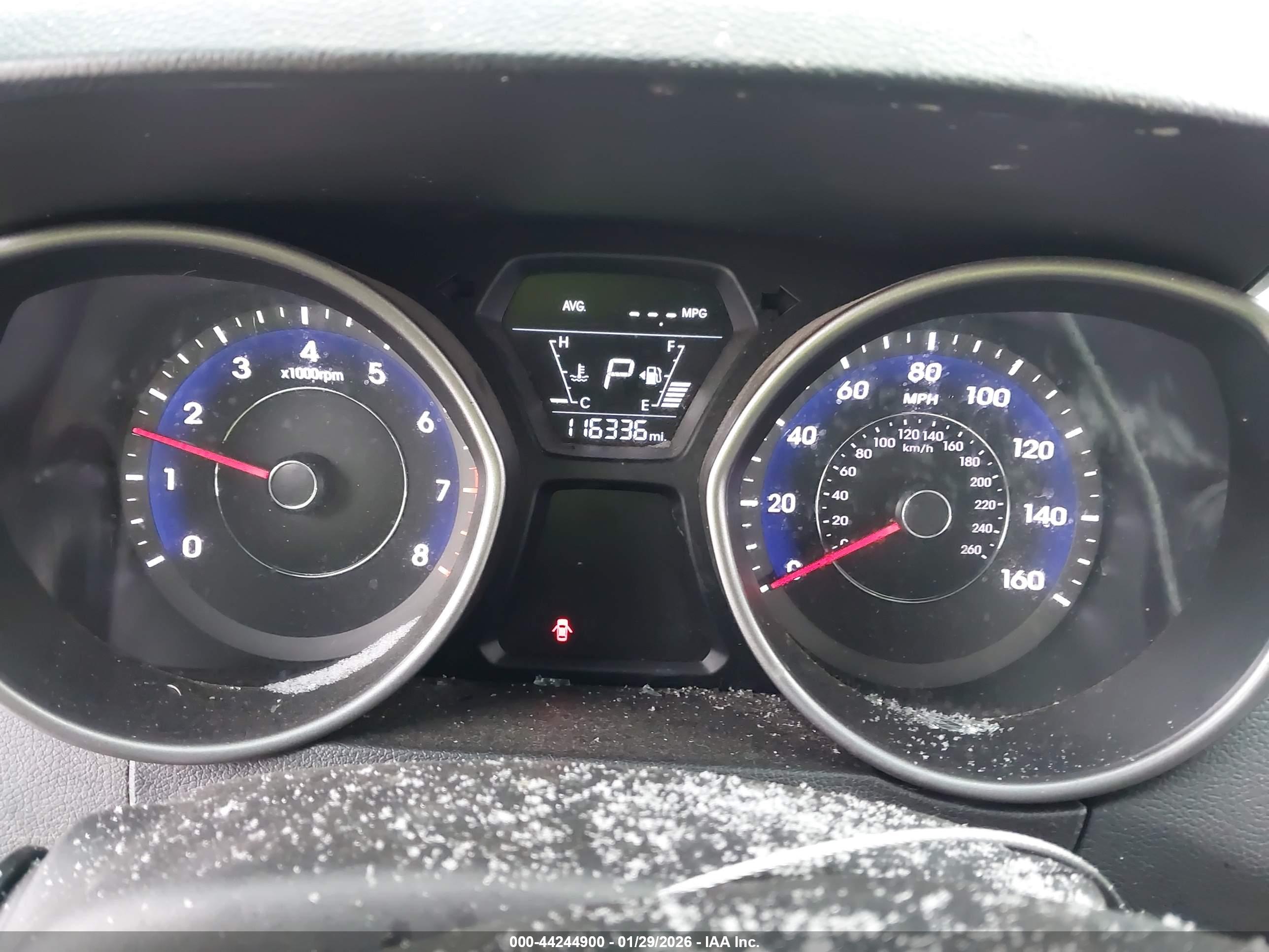 HYUNDAI ELANTRA image 7