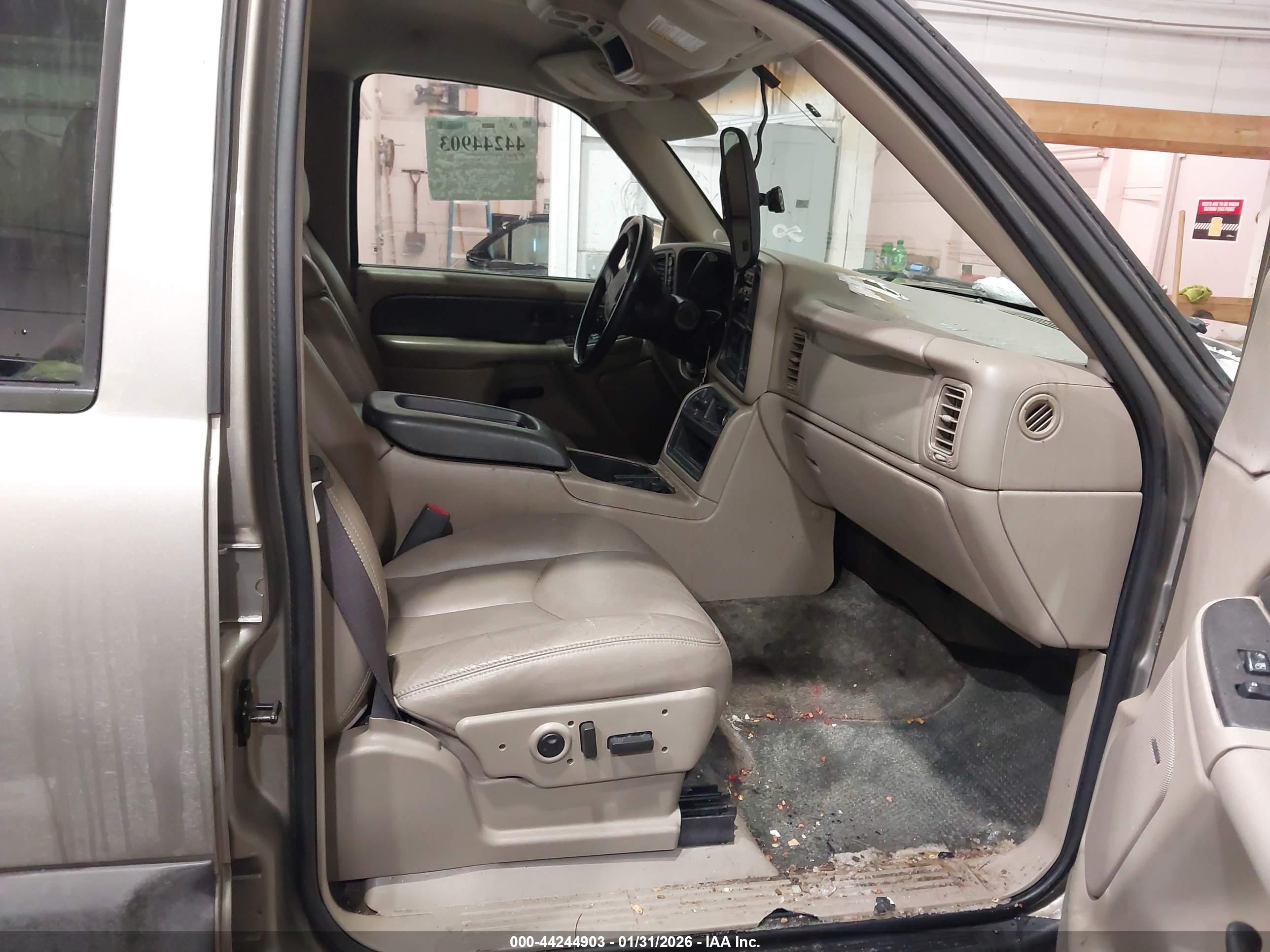 CHEVROLET AVALANCHE image 5