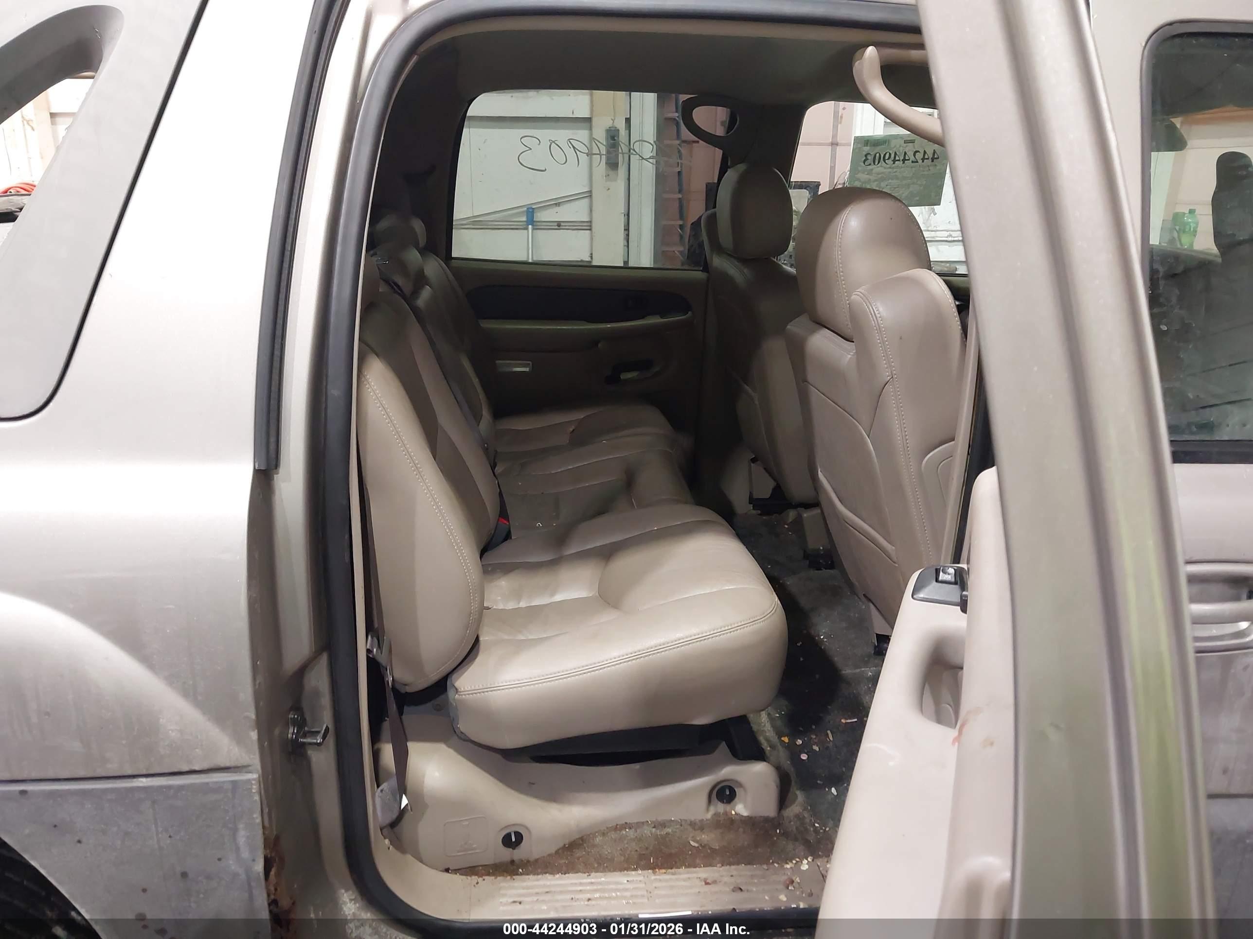 CHEVROLET AVALANCHE image 8