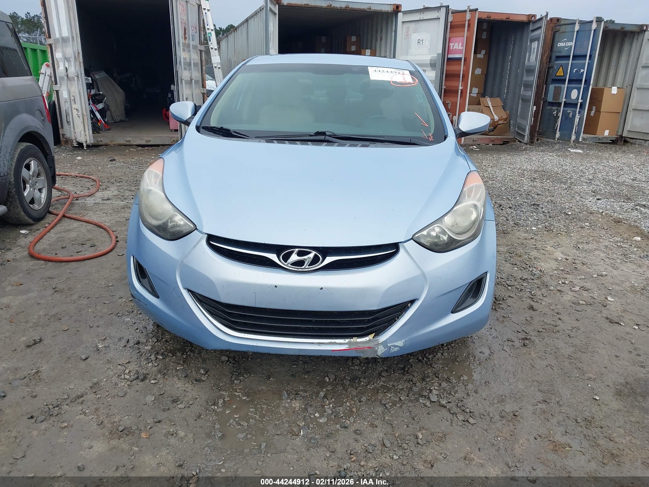 HYUNDAI ELANTRA image 6