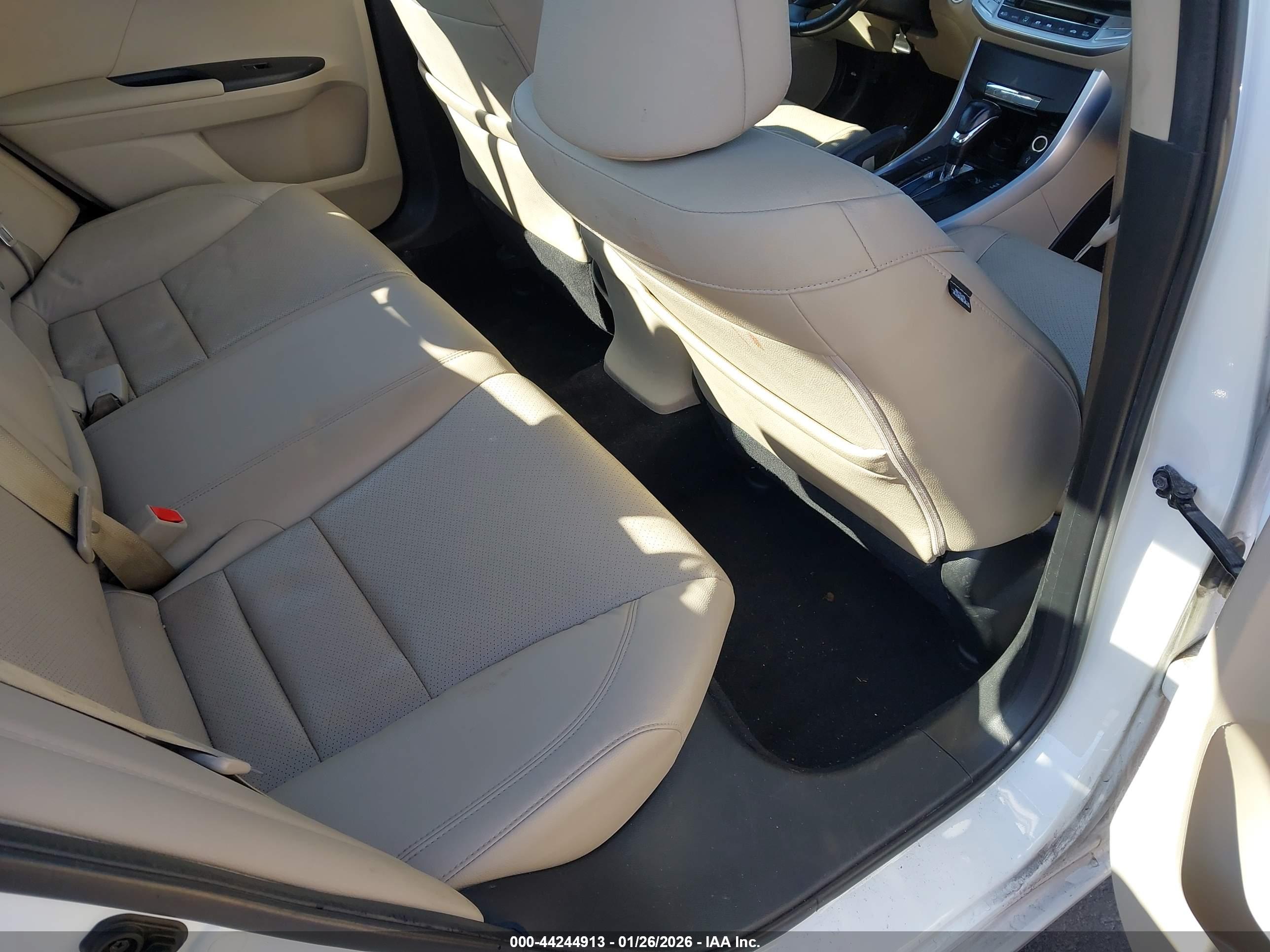 HONDA ACCORD image 8