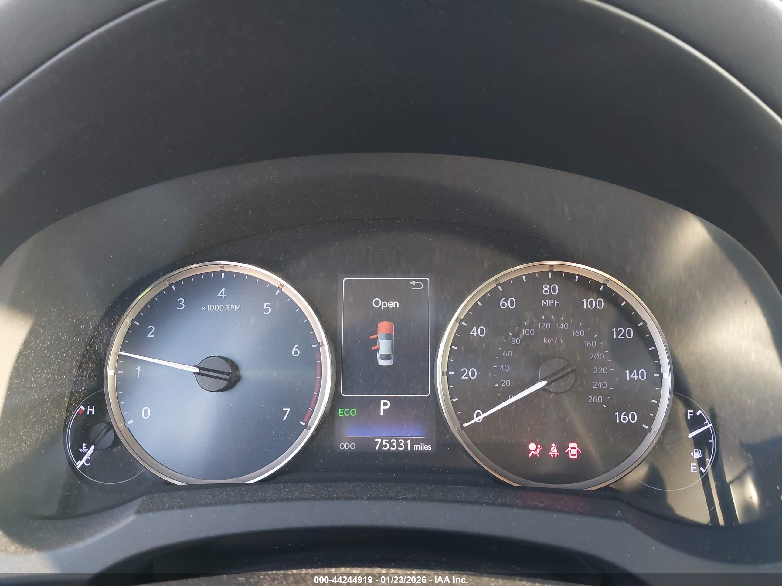 LEXUS IS image 7