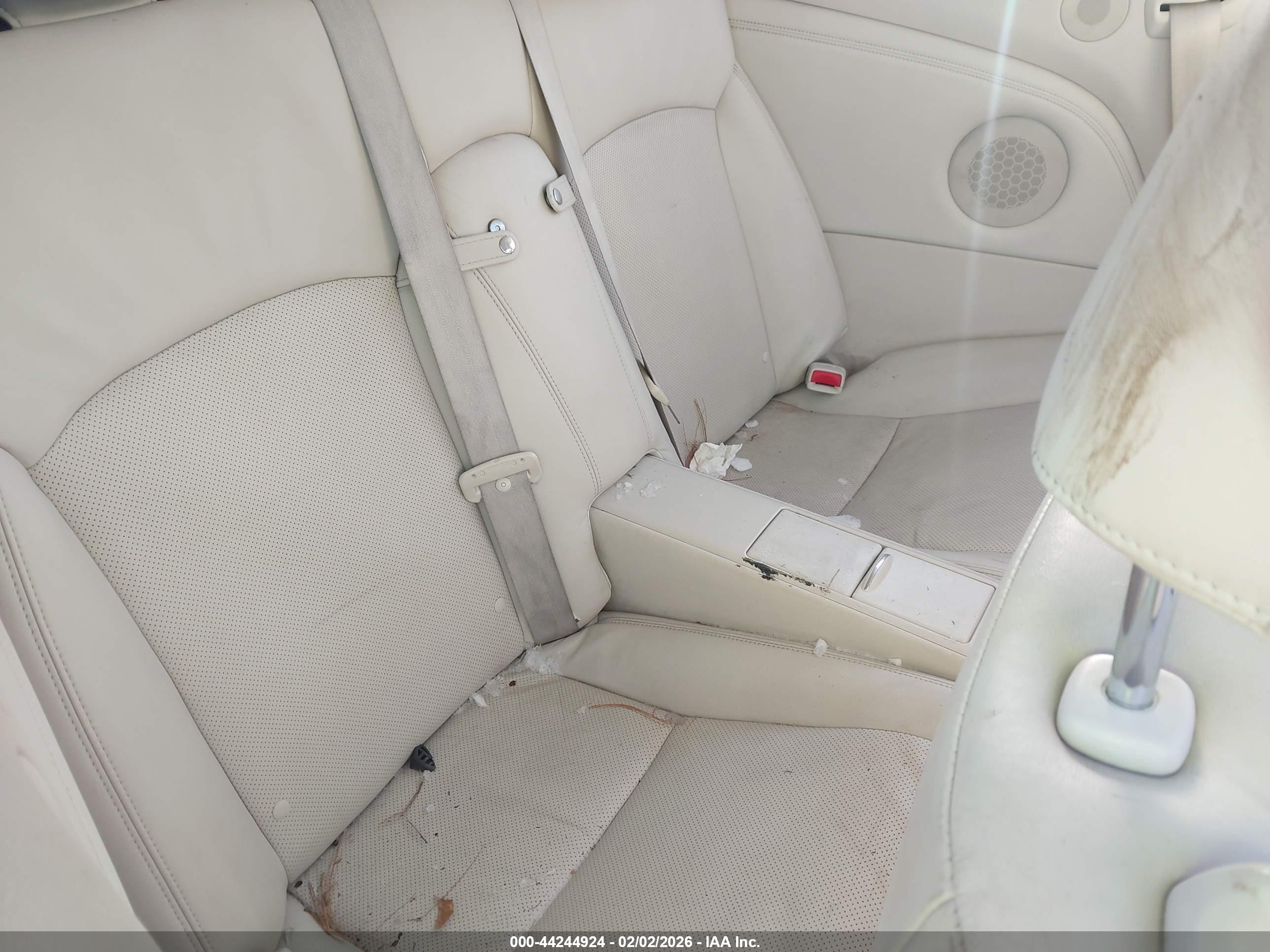 LEXUS IS image 8