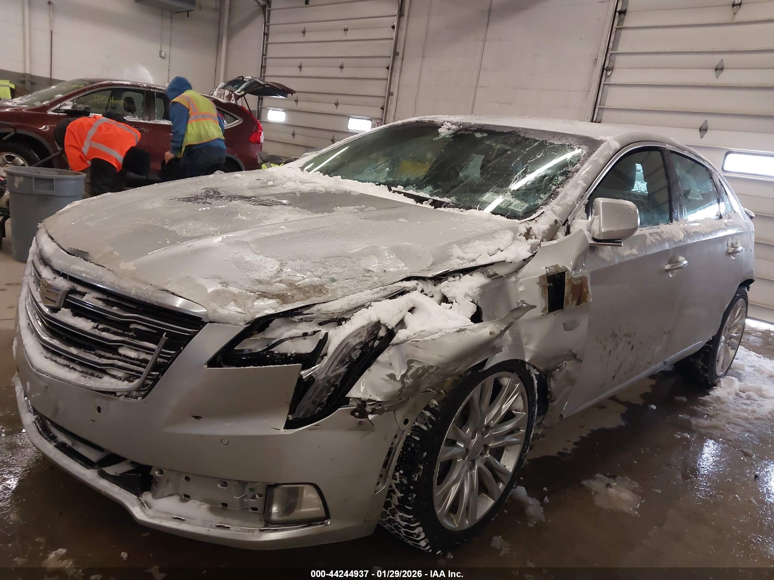 CADILLAC XTS image 6