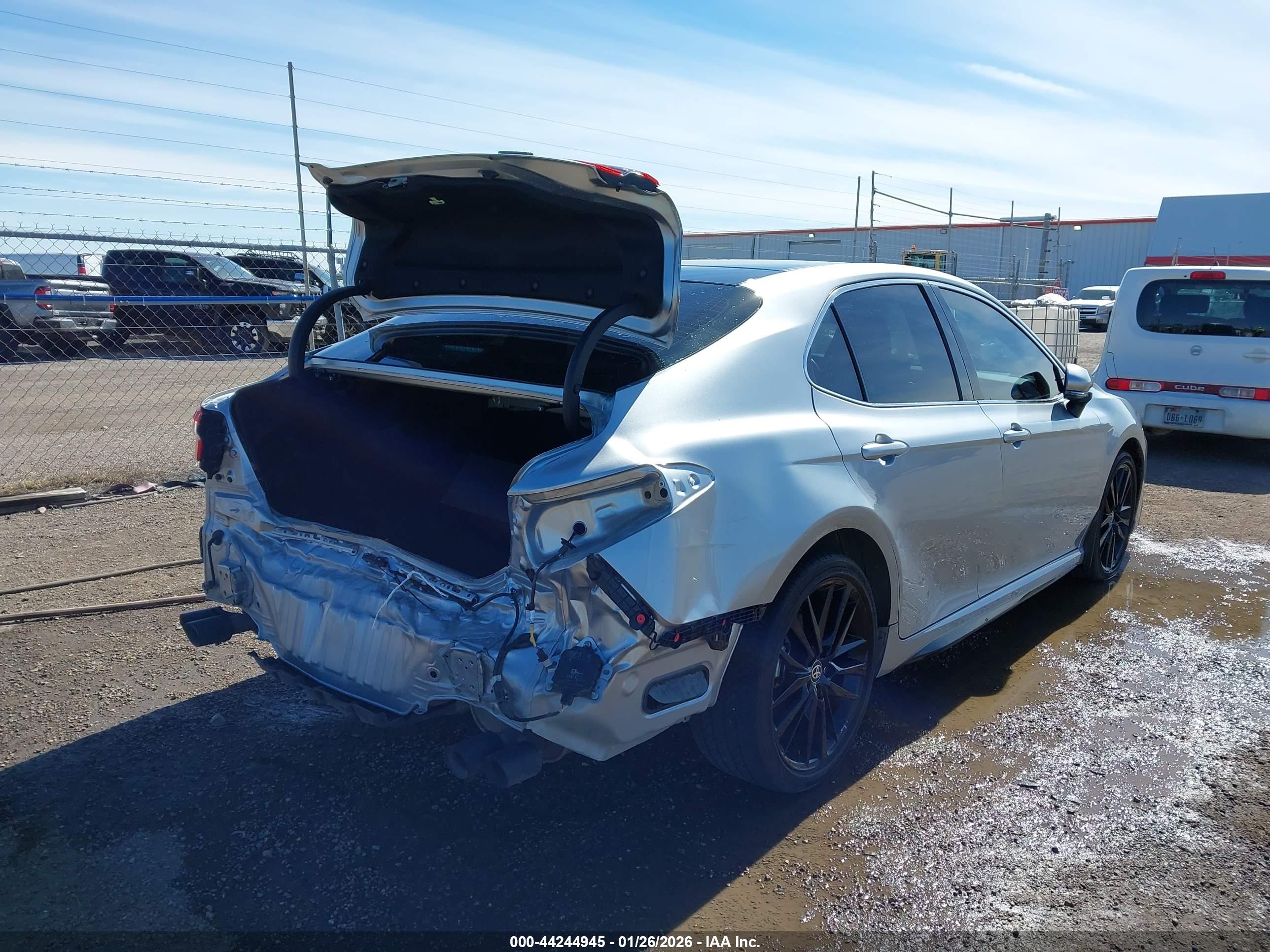 TOYOTA CAMRY image 6