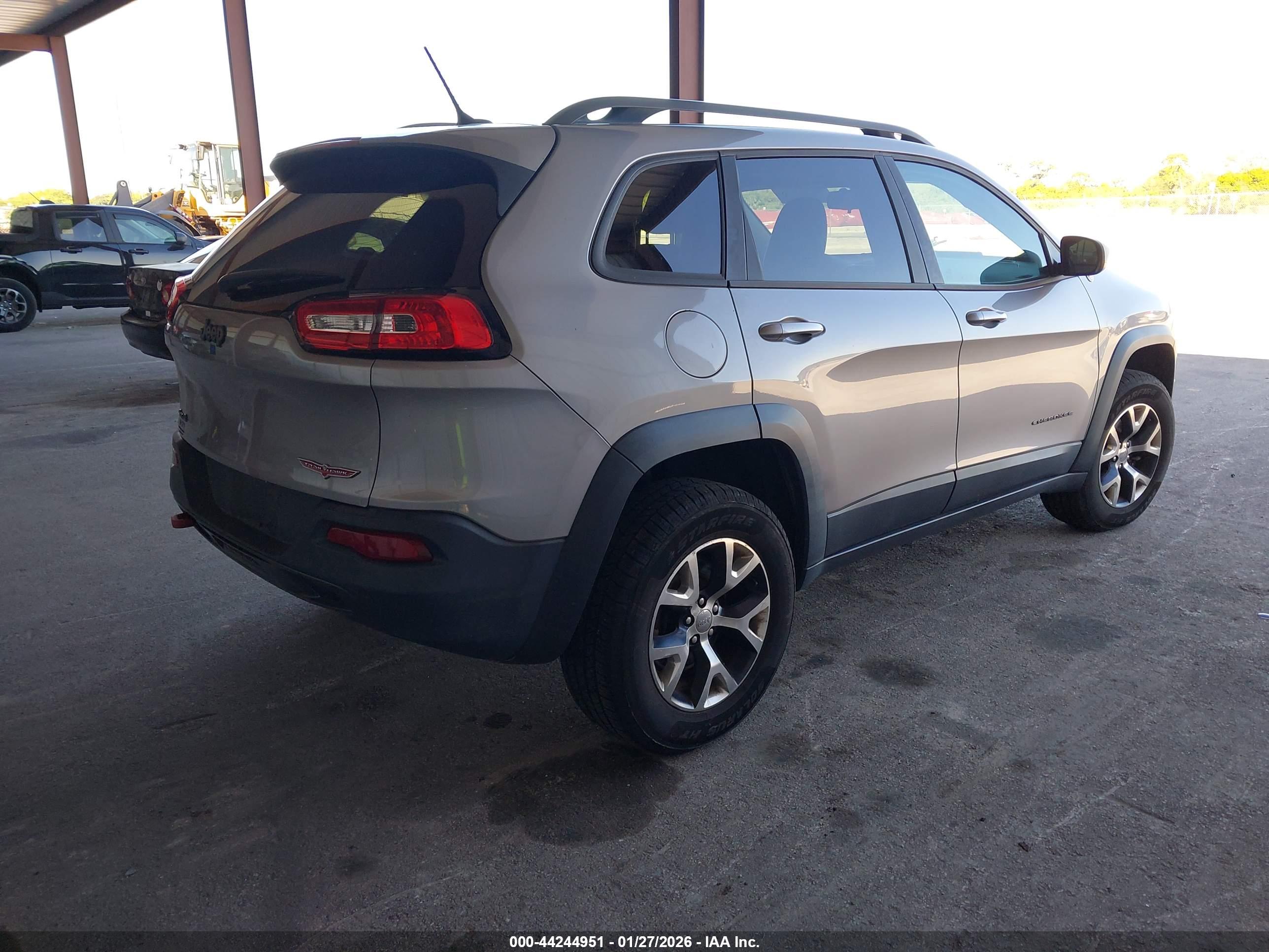 JEEP CHEROKEE image 4