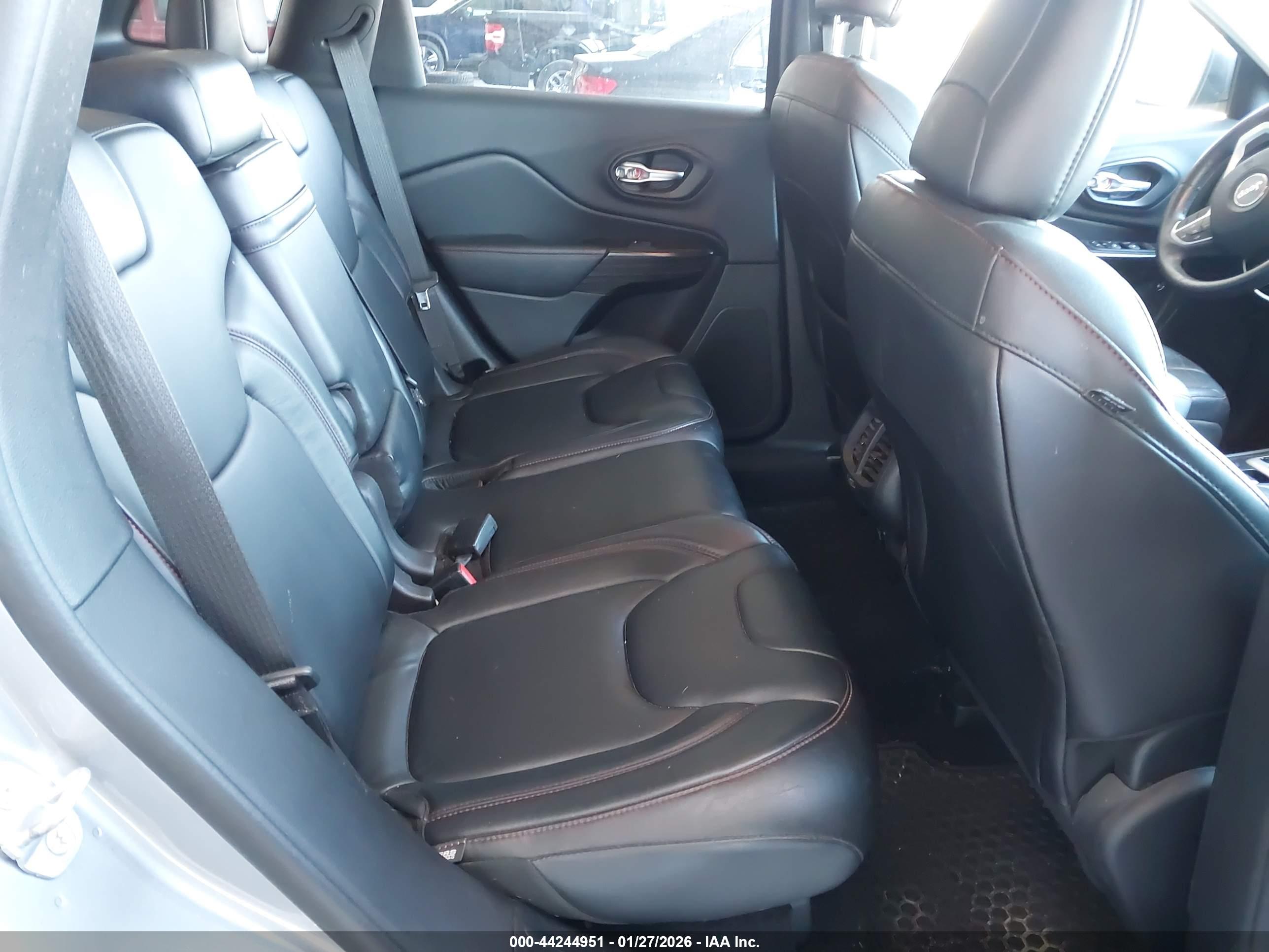 JEEP CHEROKEE image 8