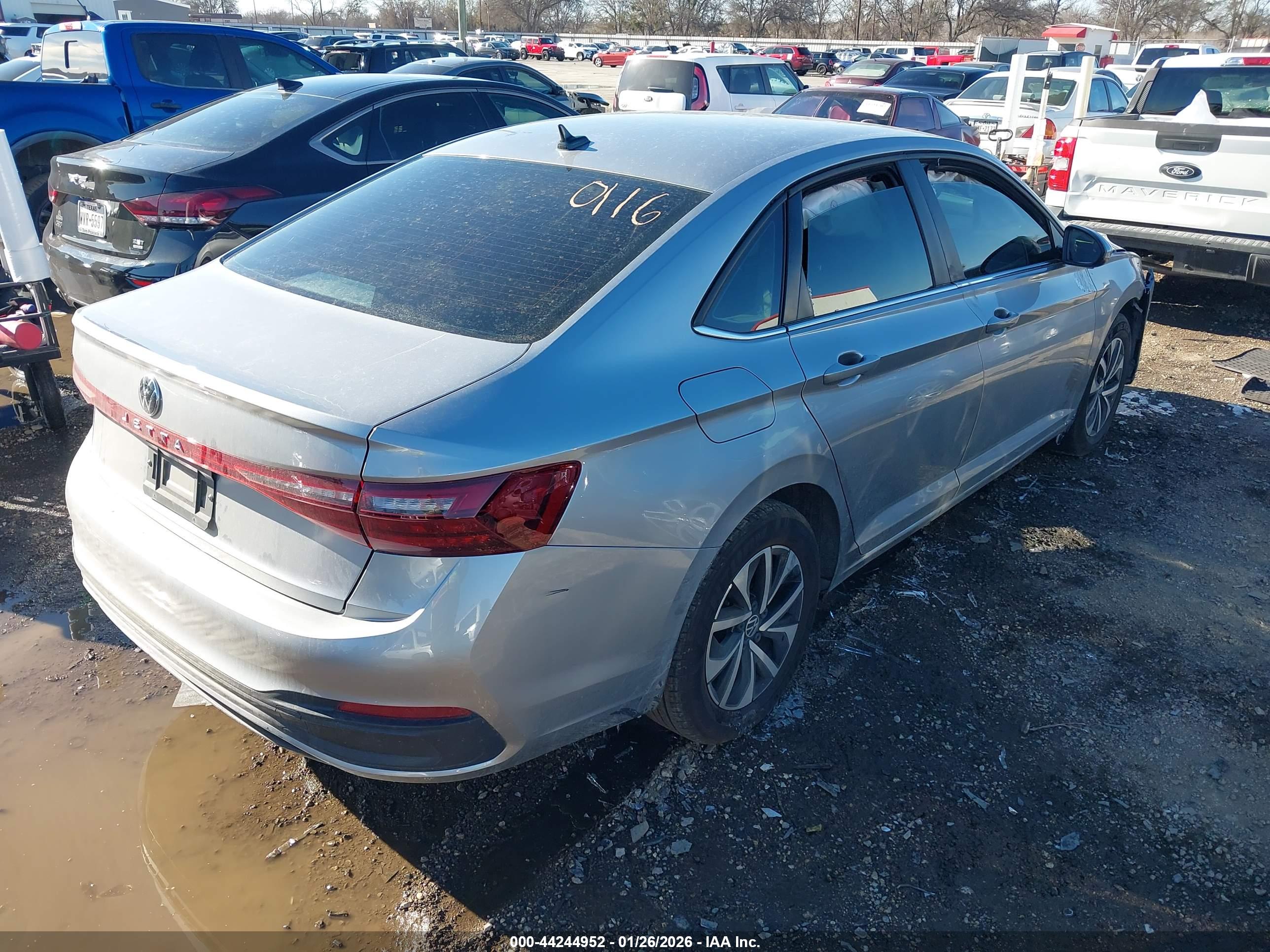 VOLKSWAGEN JETTA image 4