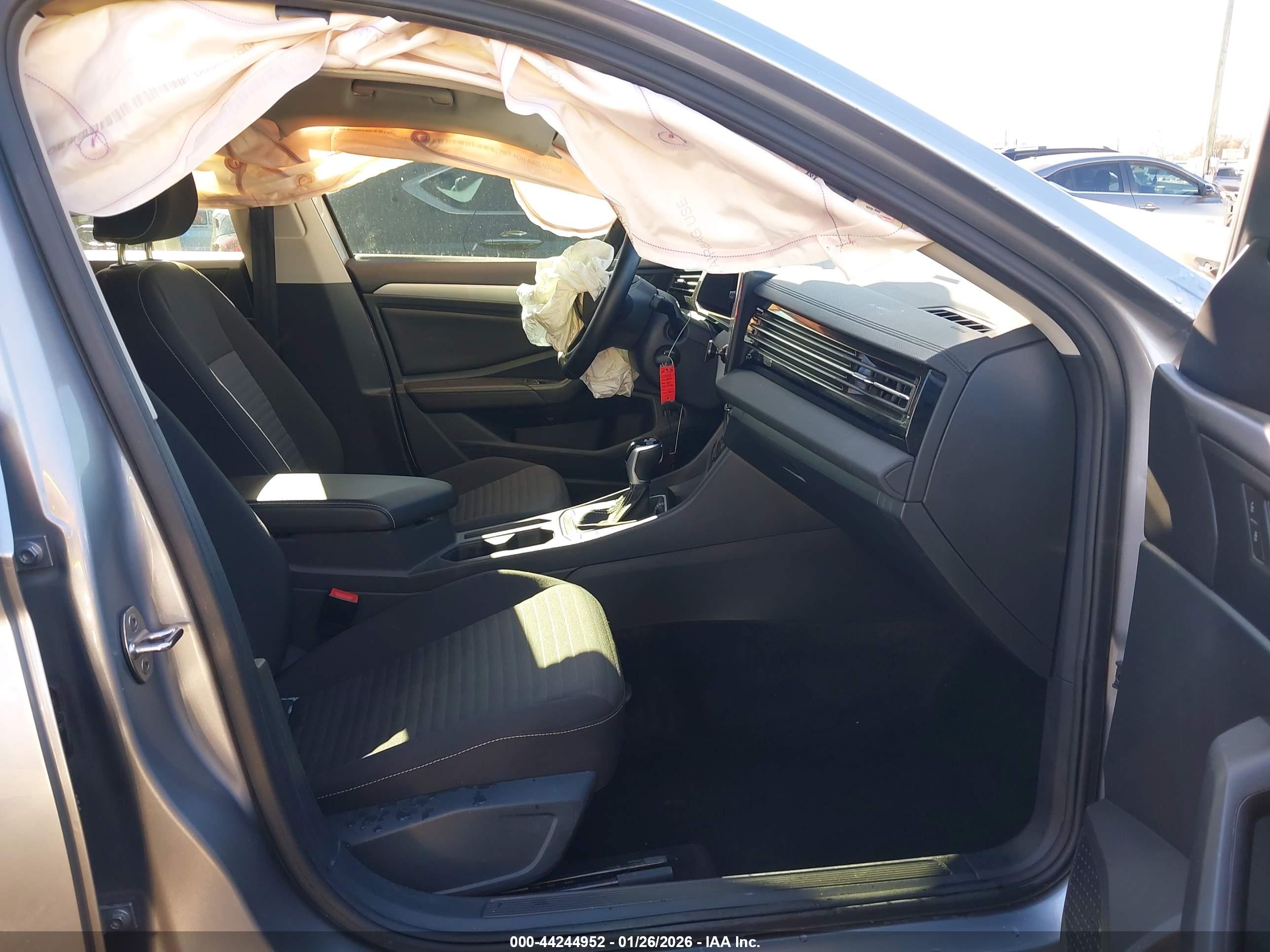 VOLKSWAGEN JETTA image 5
