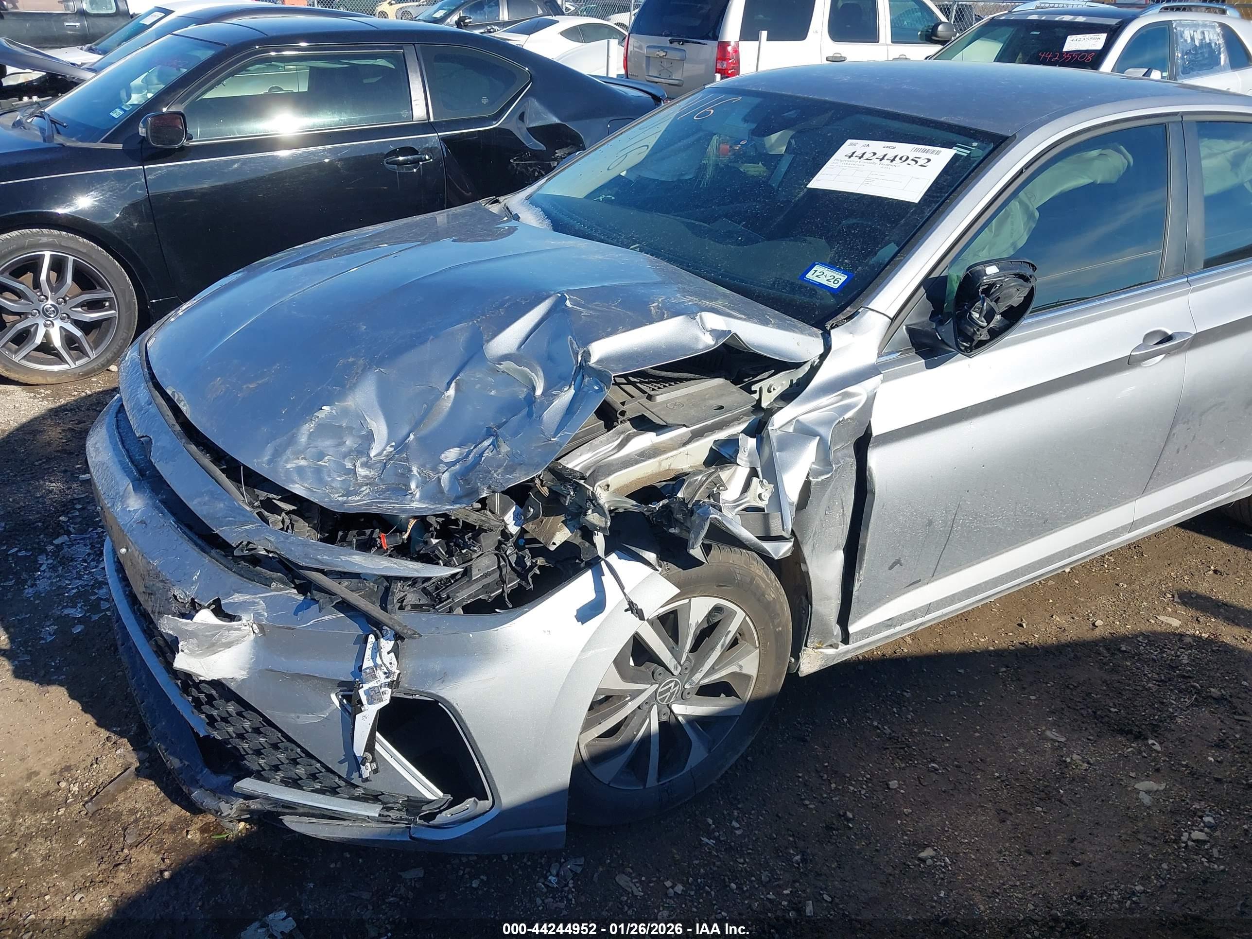 VOLKSWAGEN JETTA image 6