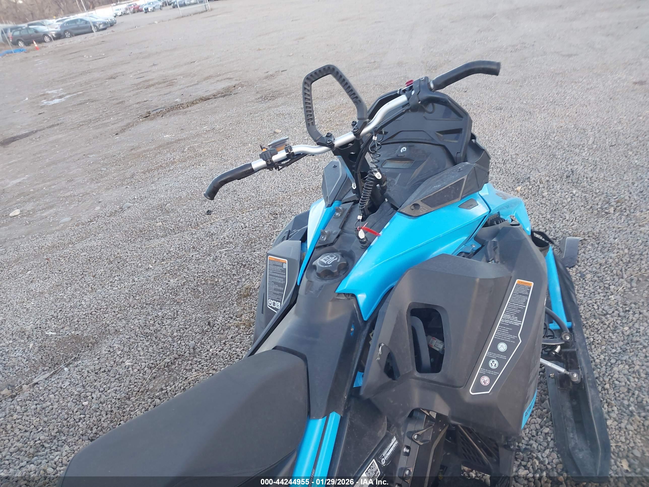 SKI-DOO SUMMIT image 5
