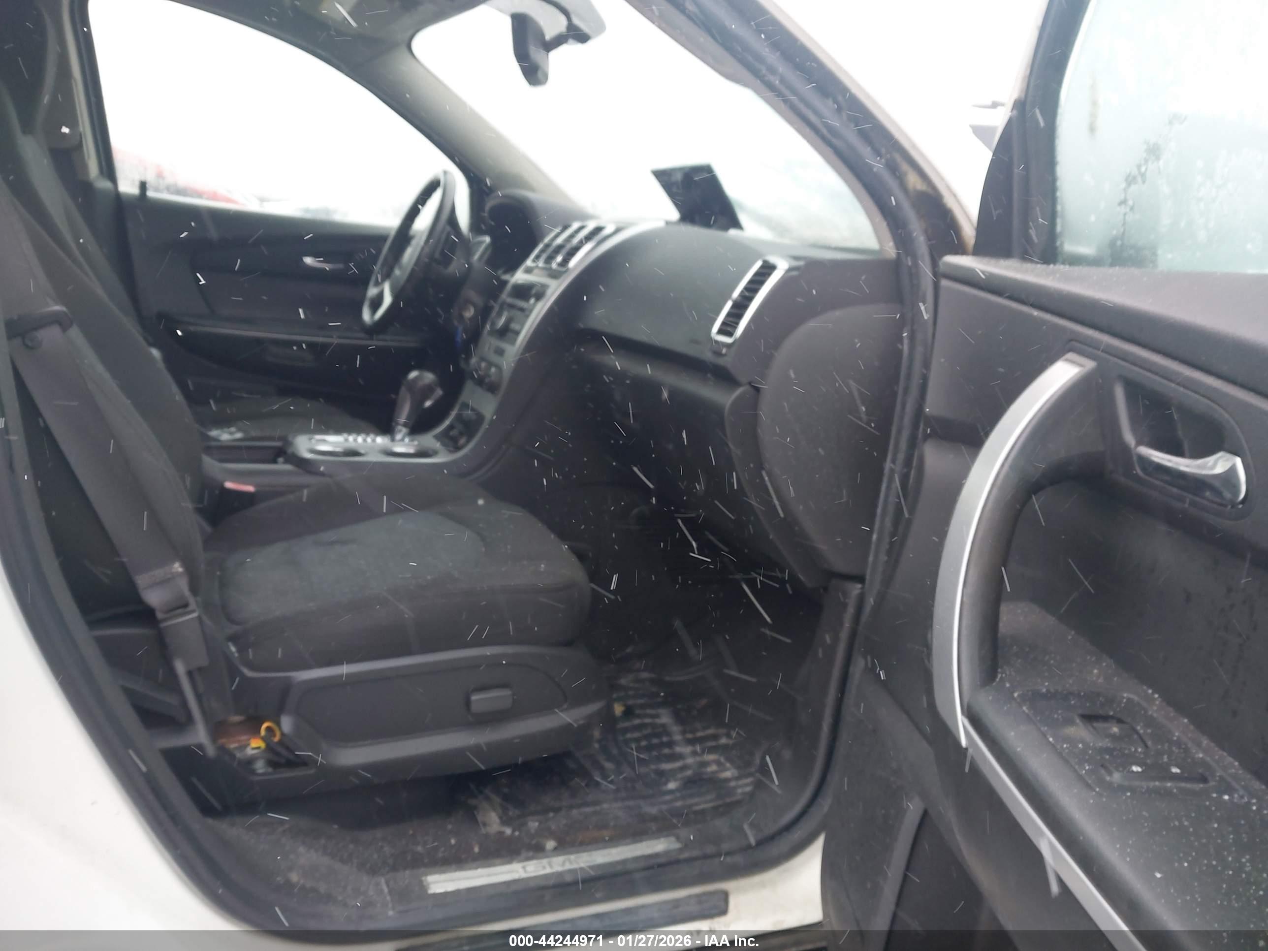 GMC ACADIA image 5