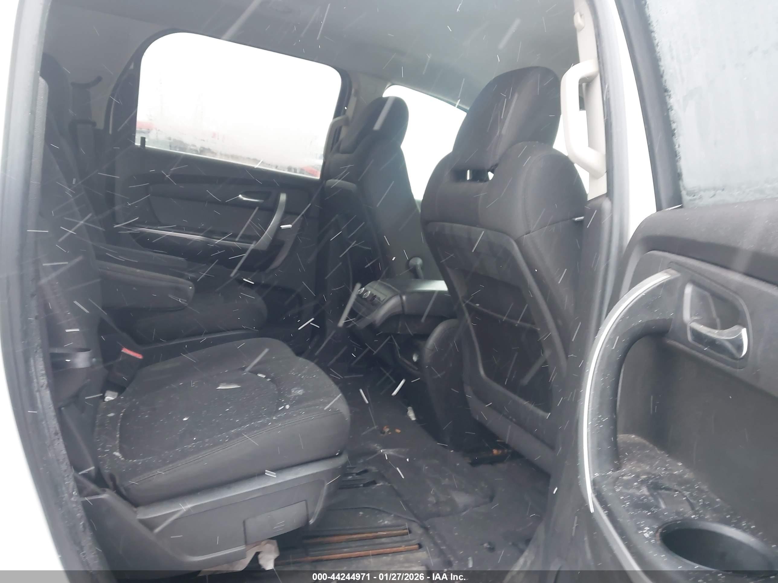 GMC ACADIA image 8