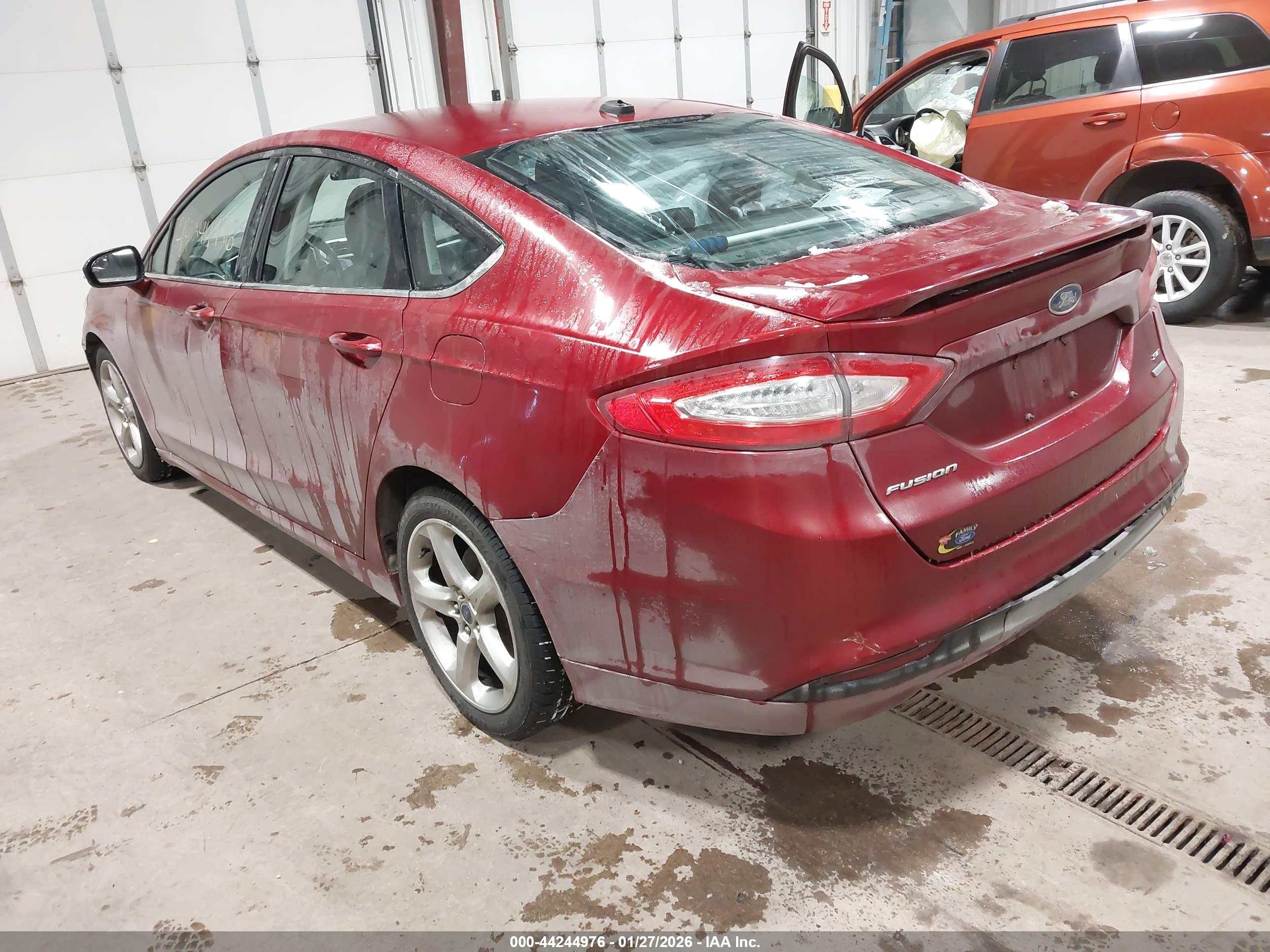 FORD FUSION image 3
