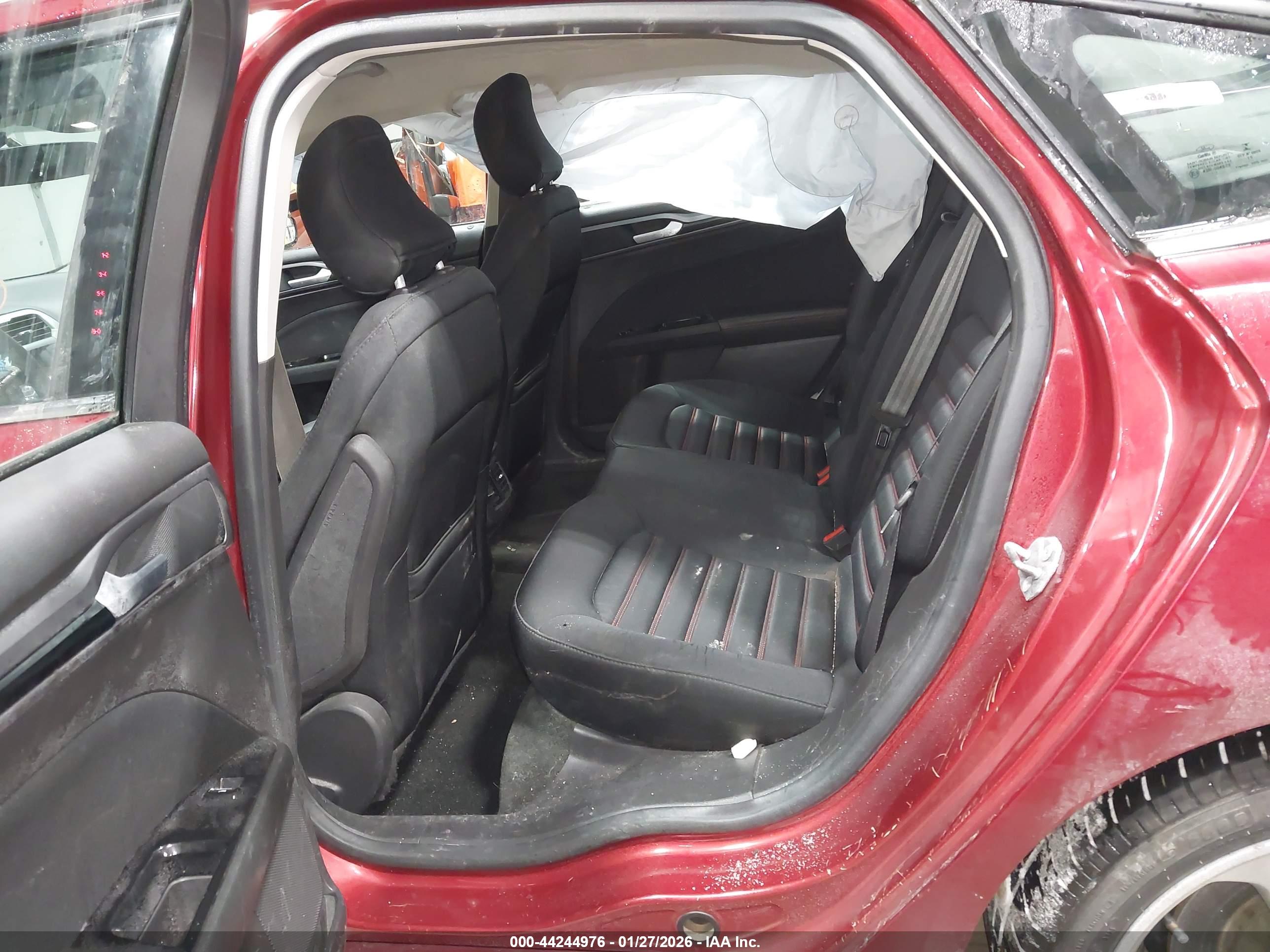 FORD FUSION image 8