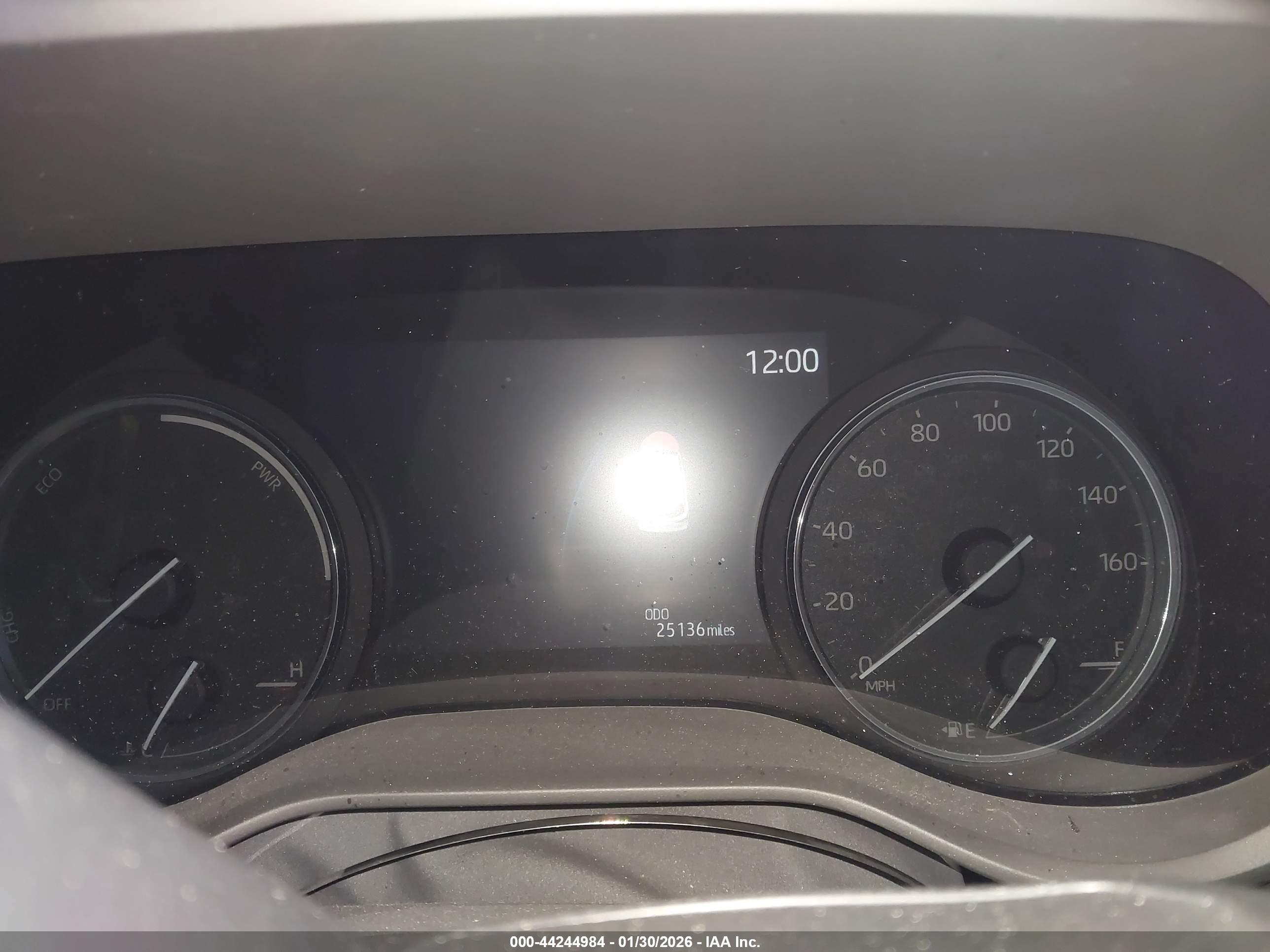 TOYOTA SIENNA image 7