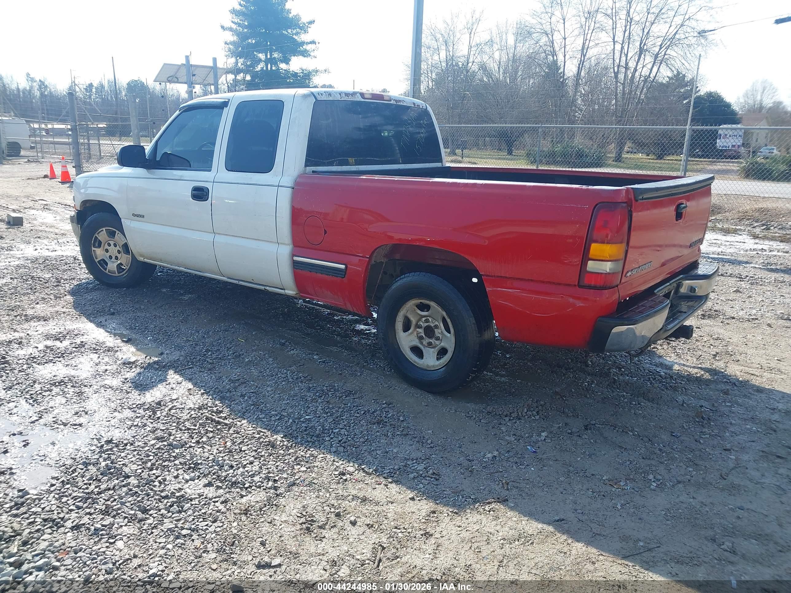 CHEVROLET SILVERADO image 3