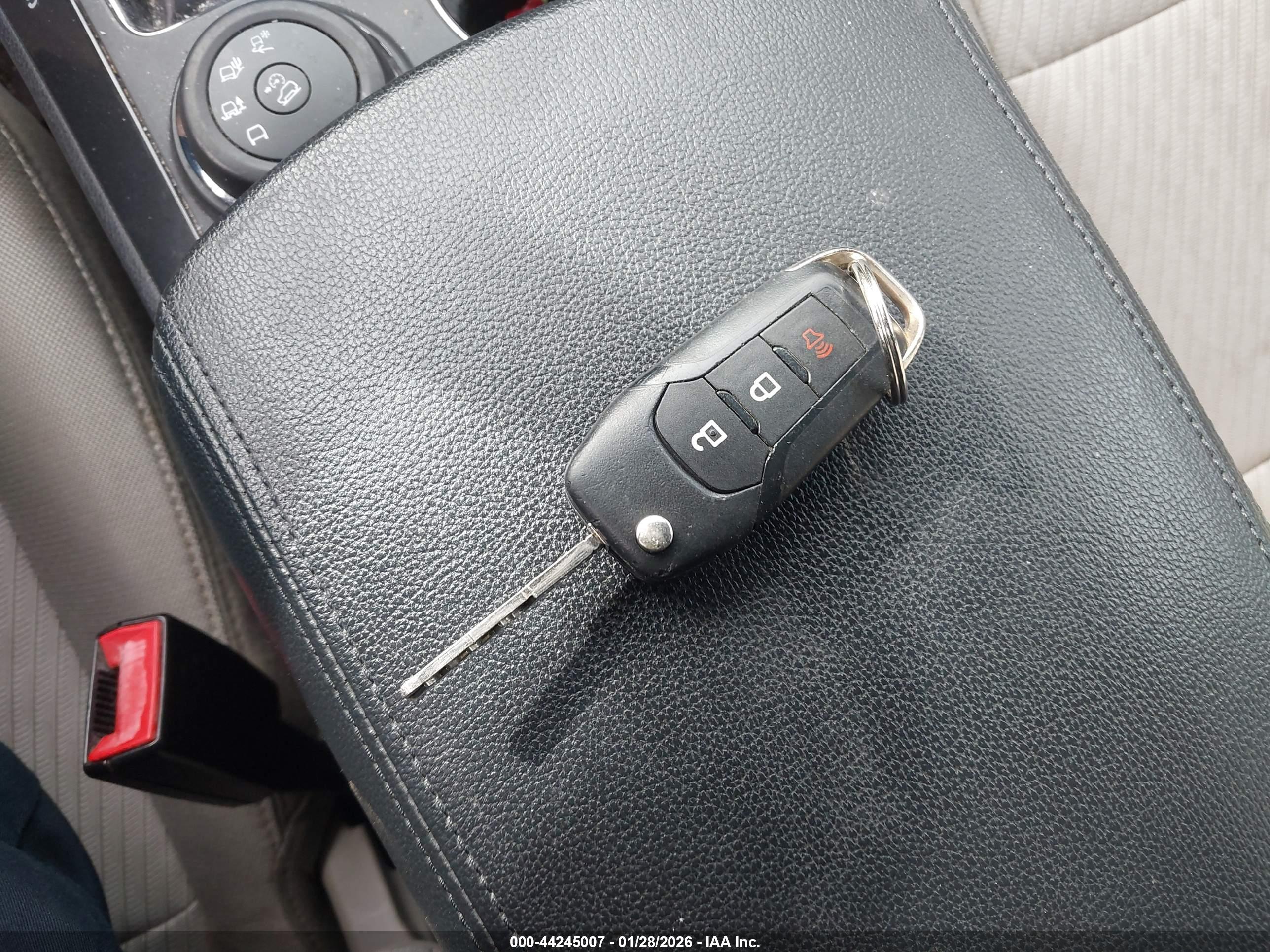 FORD EXPLORER image 11