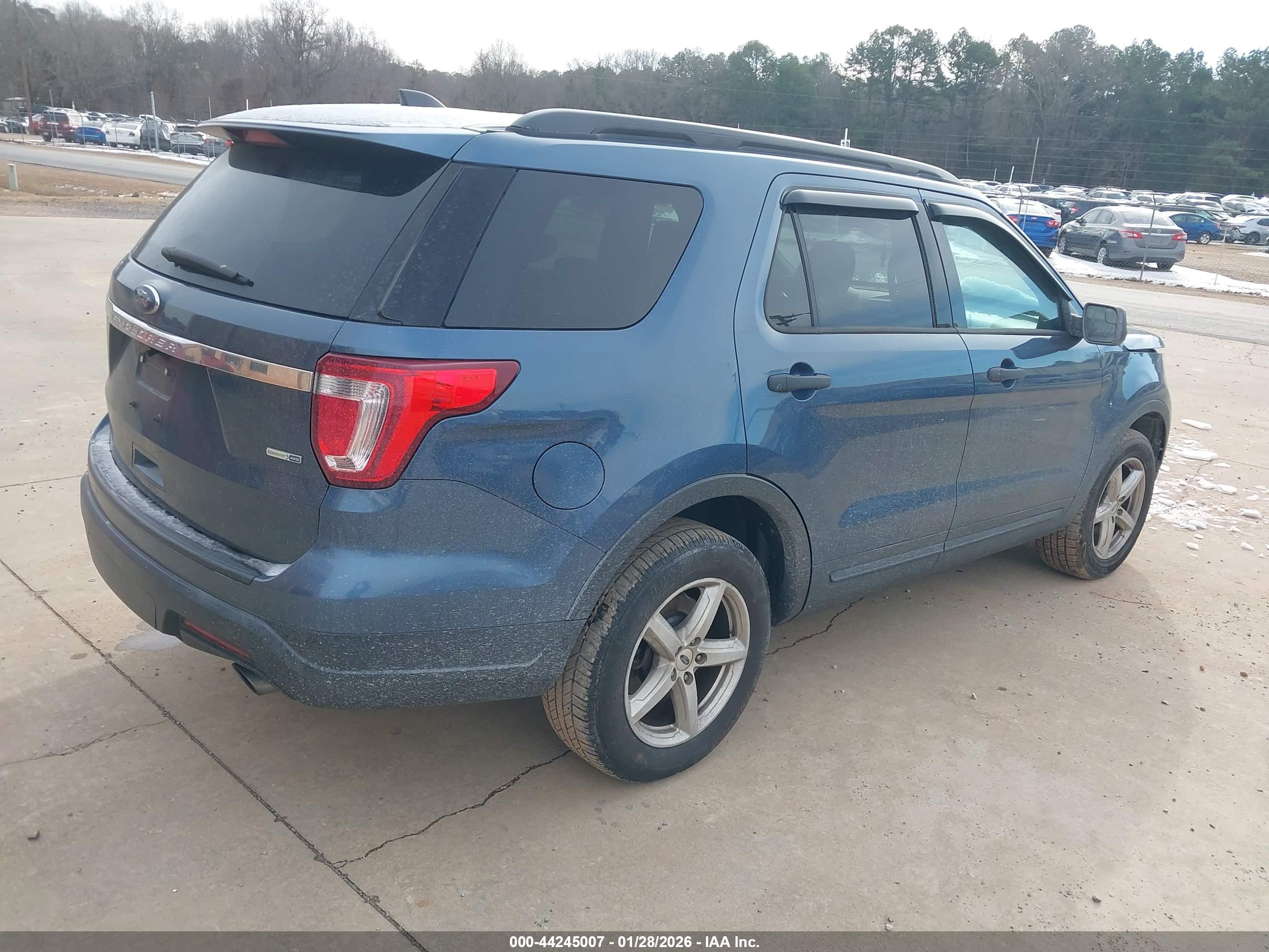 FORD EXPLORER image 4