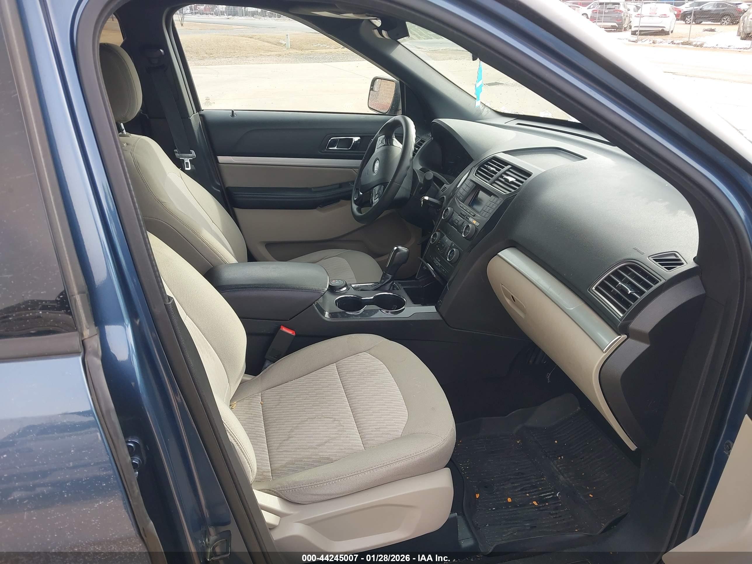 FORD EXPLORER image 5