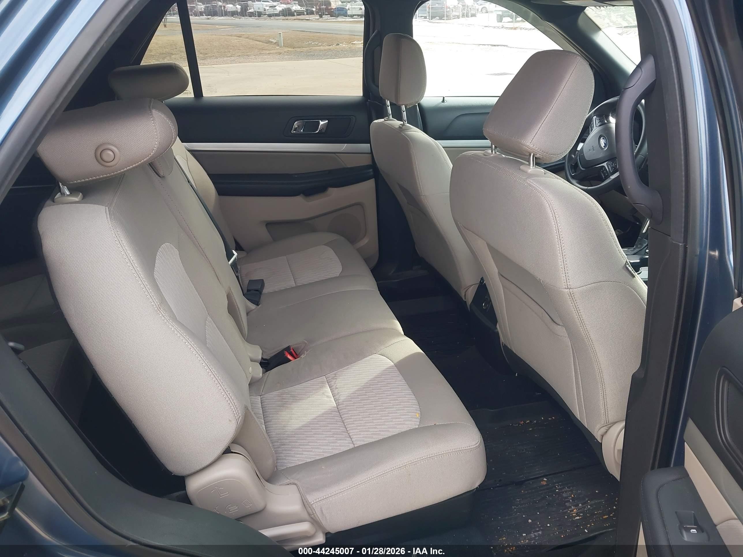FORD EXPLORER image 8