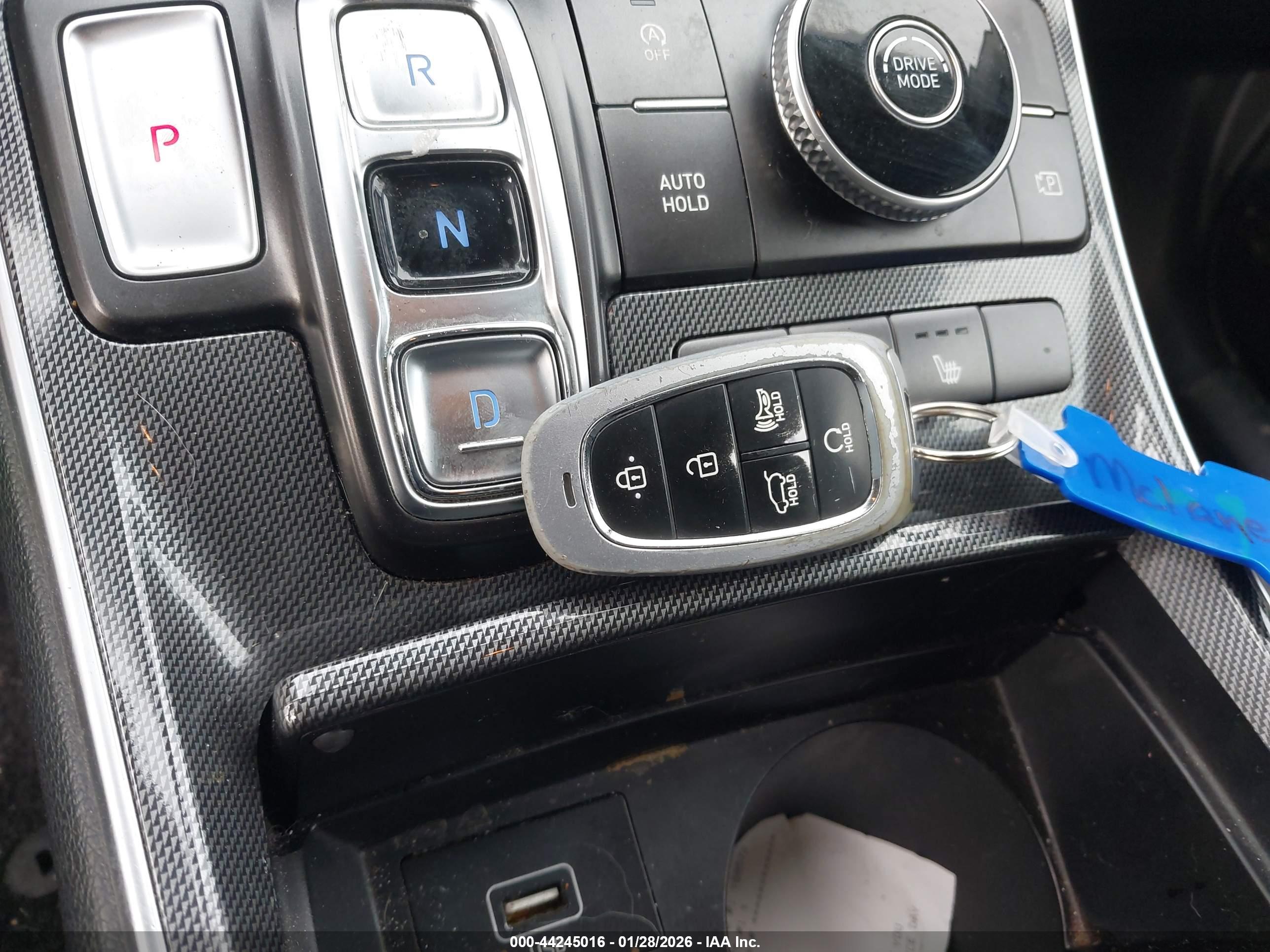 HYUNDAI SANTA image 11