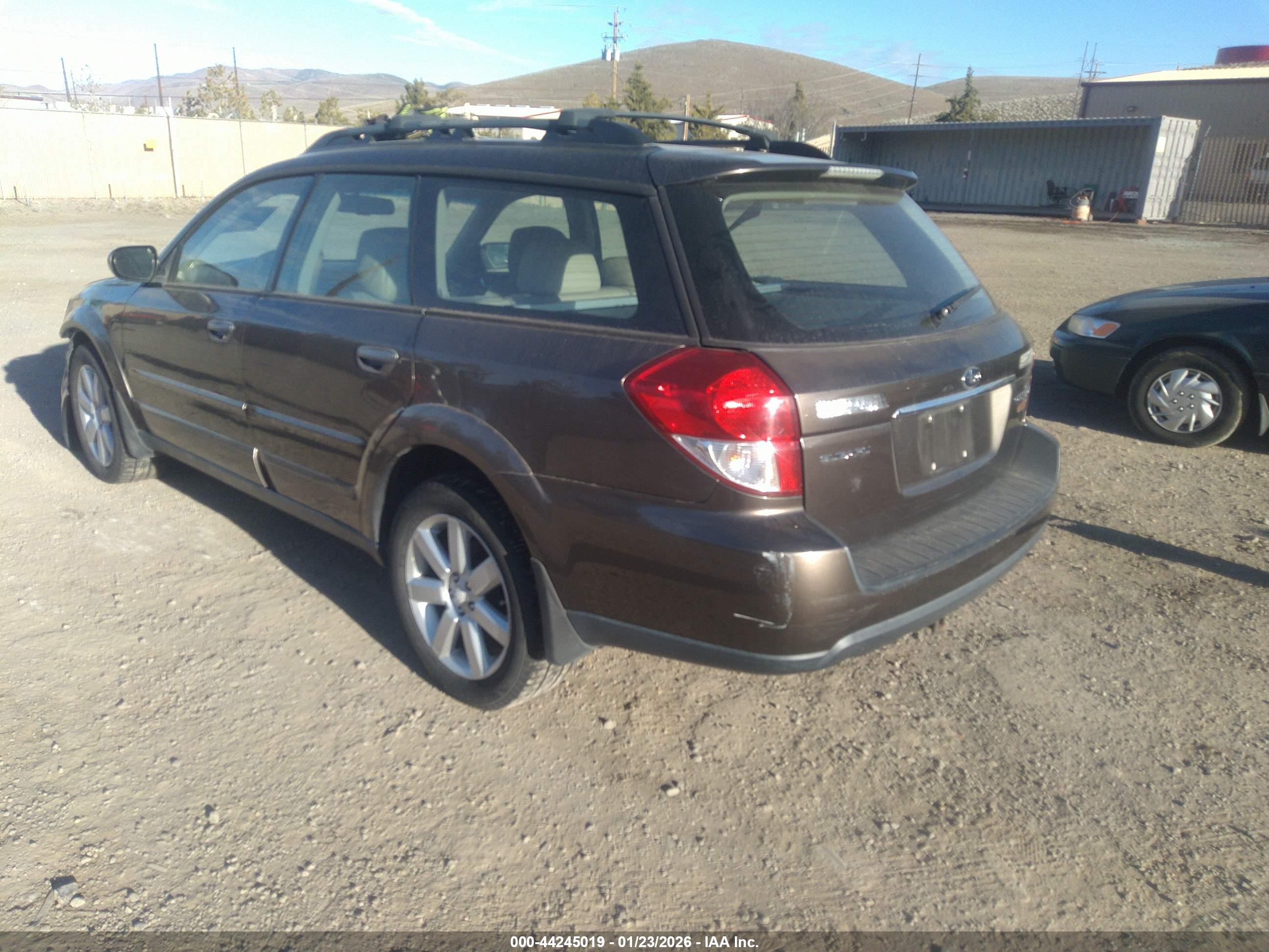 SUBARU OUTBACK image 3