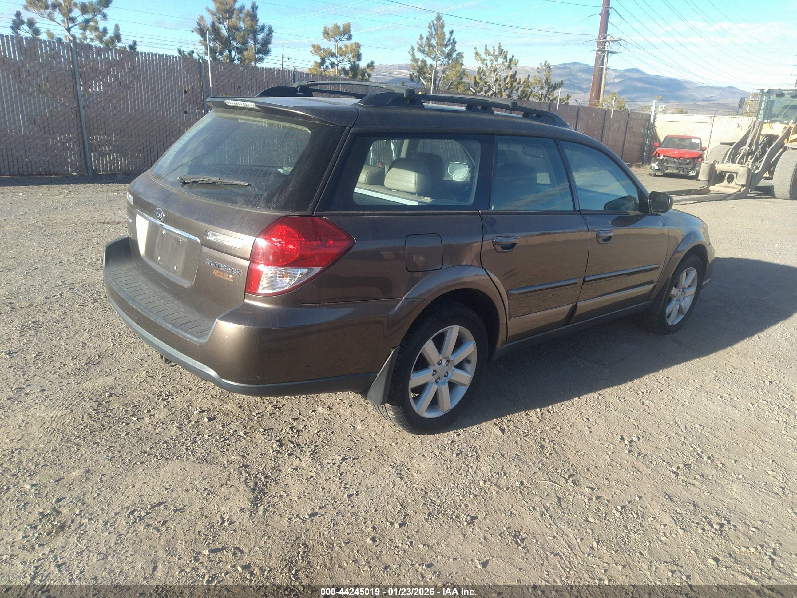 SUBARU OUTBACK image 4