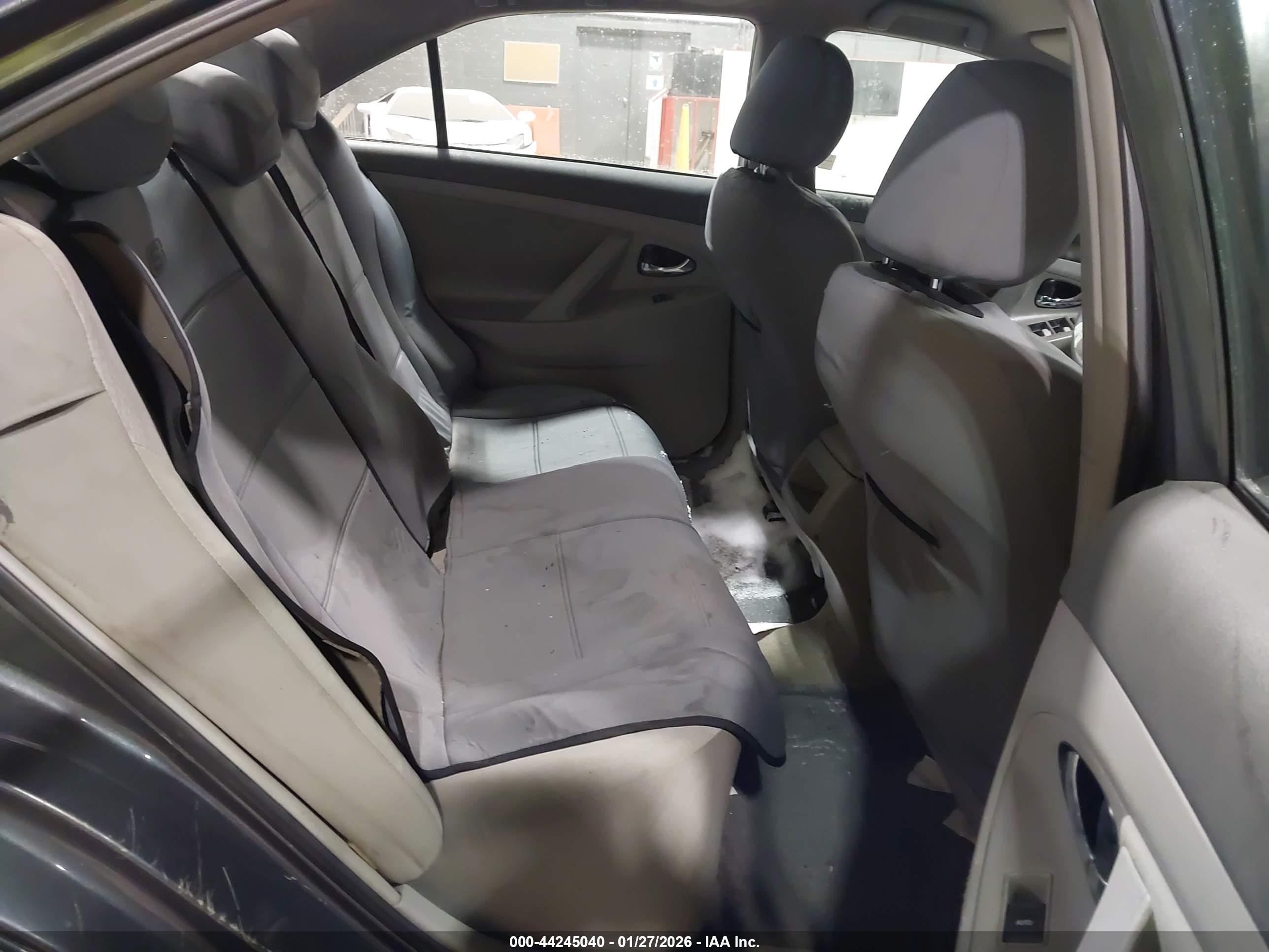 TOYOTA CAMRY image 8