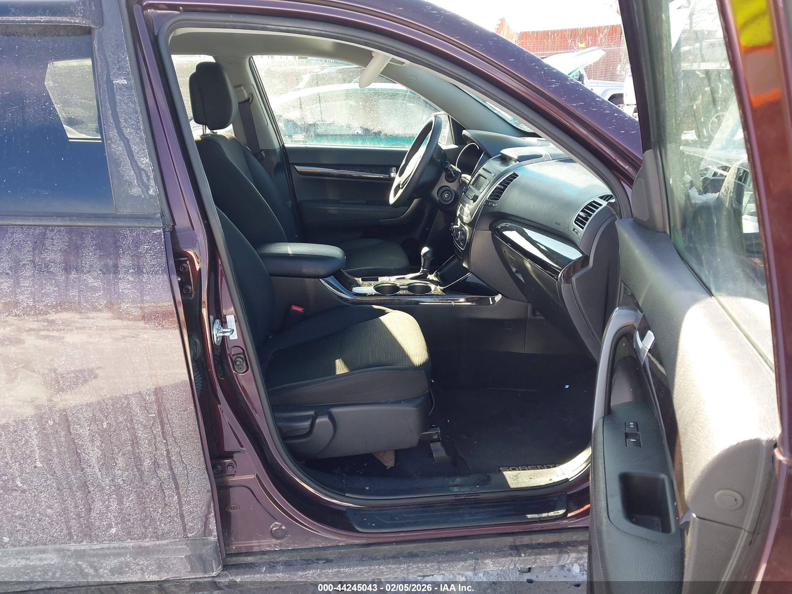 KIA SORENTO image 5