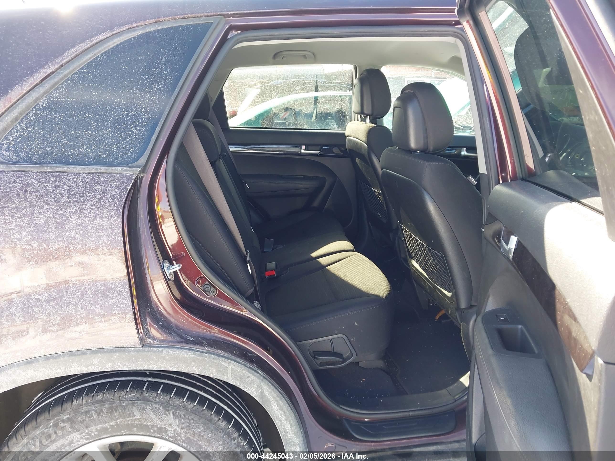 KIA SORENTO image 8