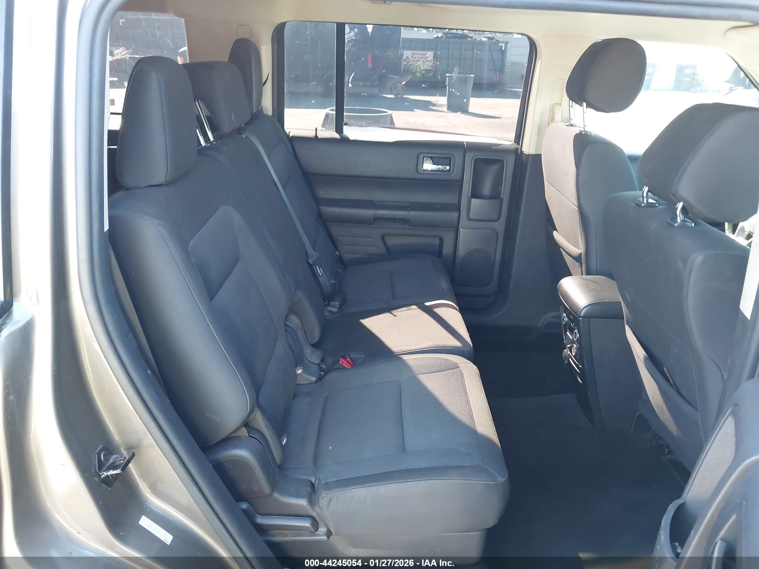 FORD FLEX image 8