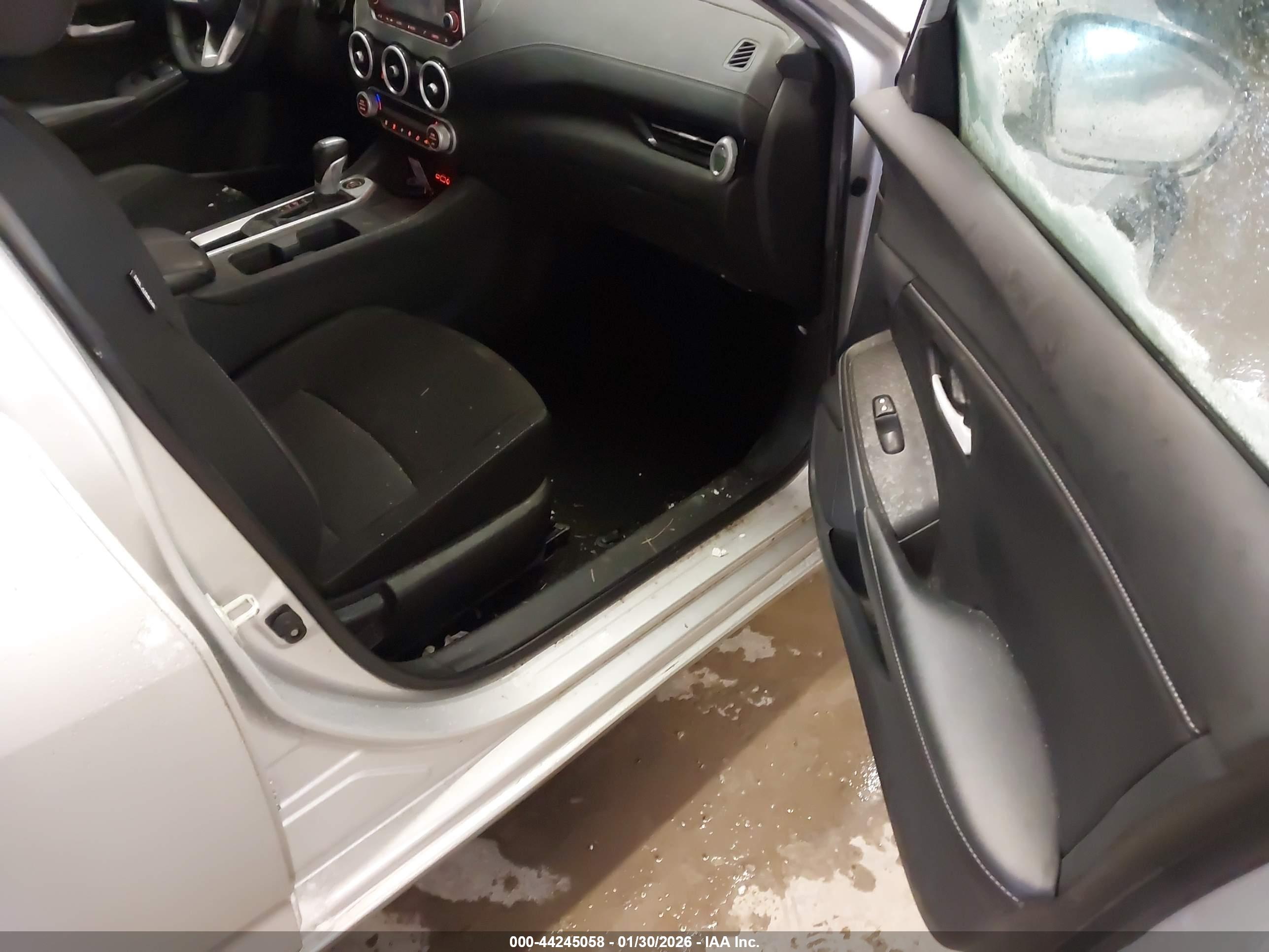 NISSAN SENTRA image 5