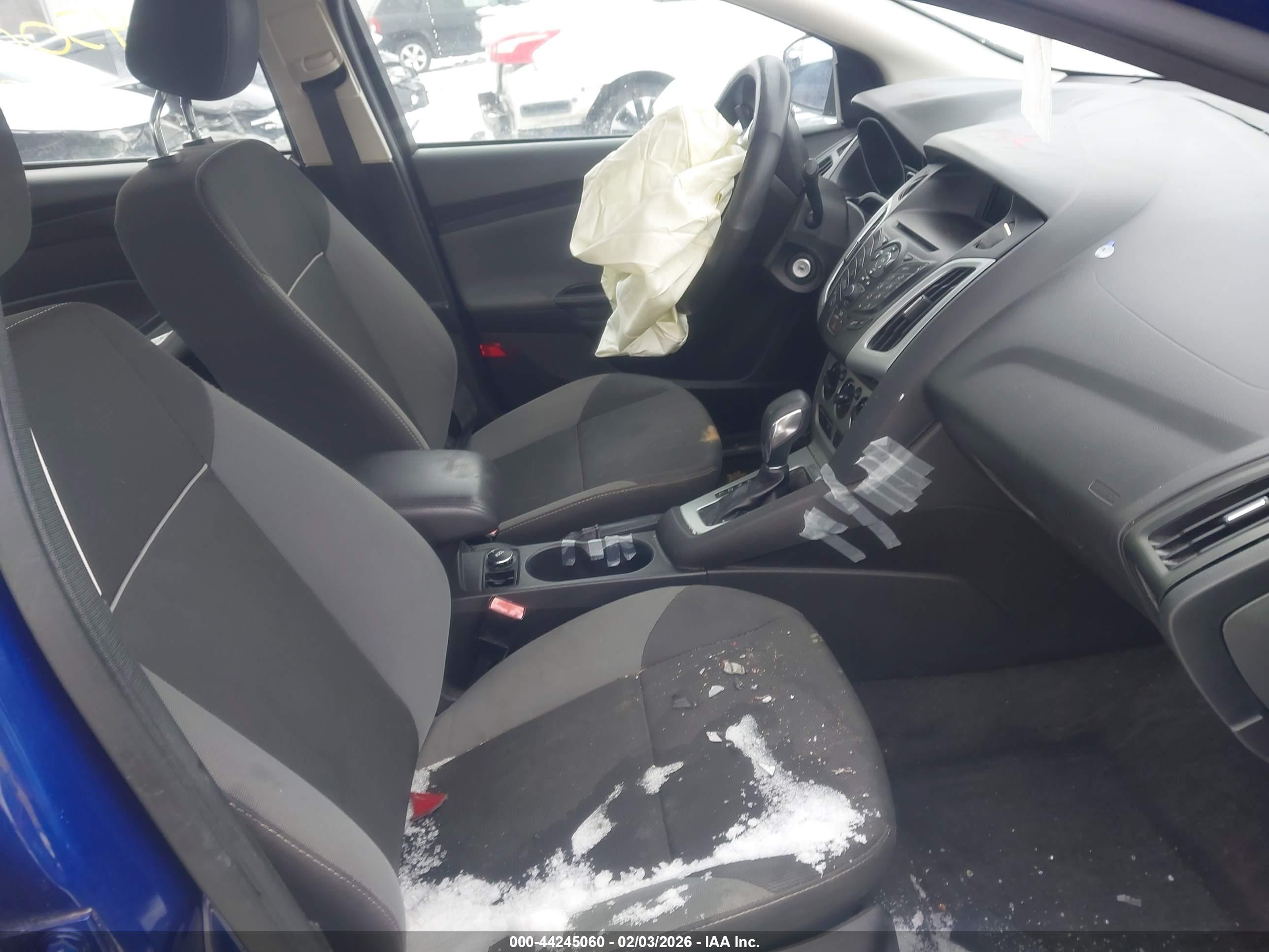 FORD FOCUS image 5
