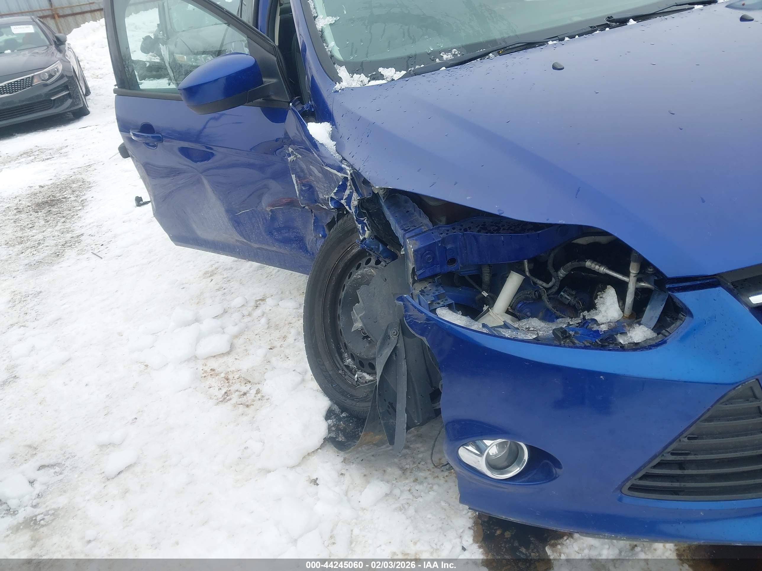 FORD FOCUS image 6