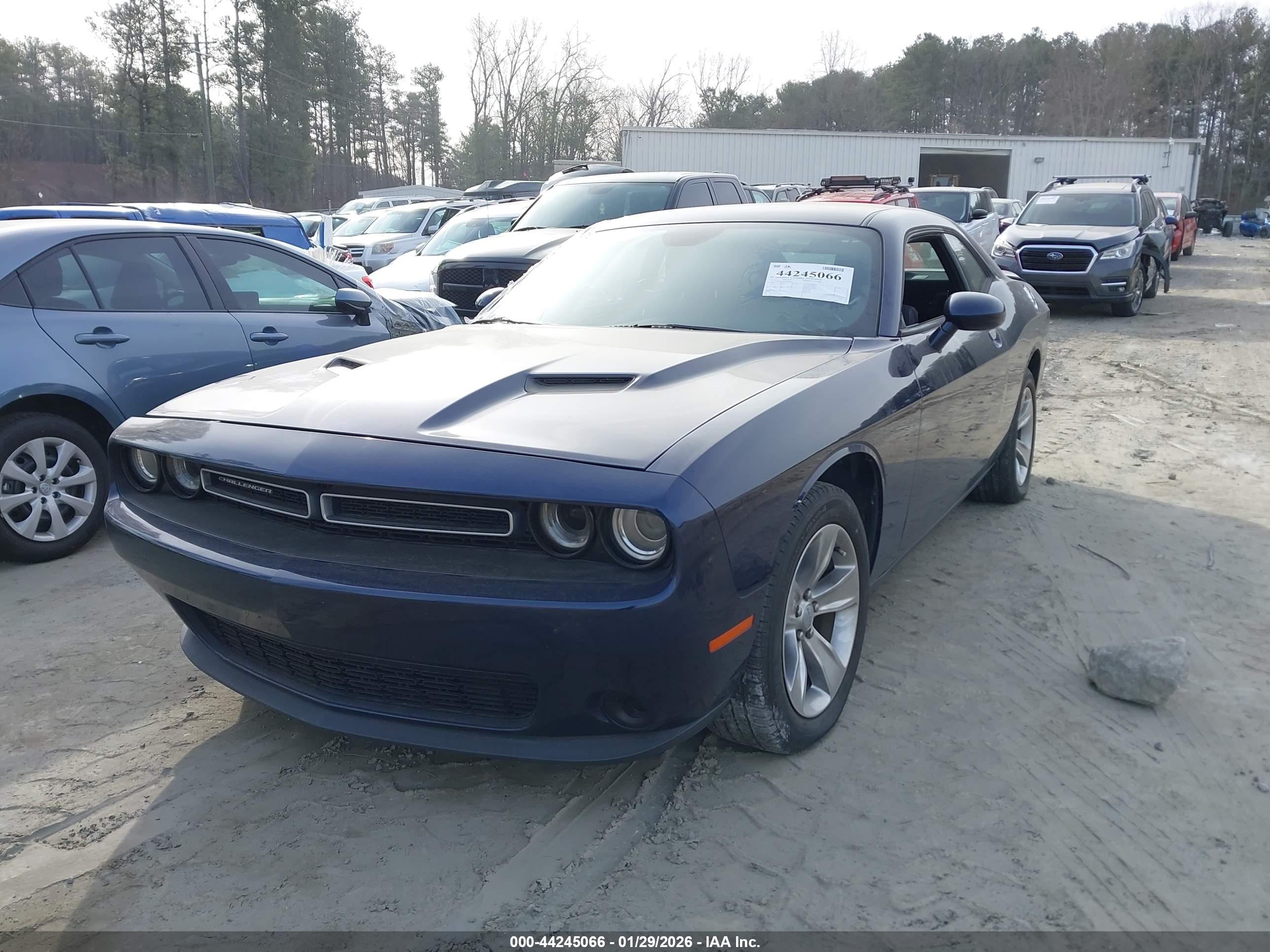 DODGE CHALLENGER image 2
