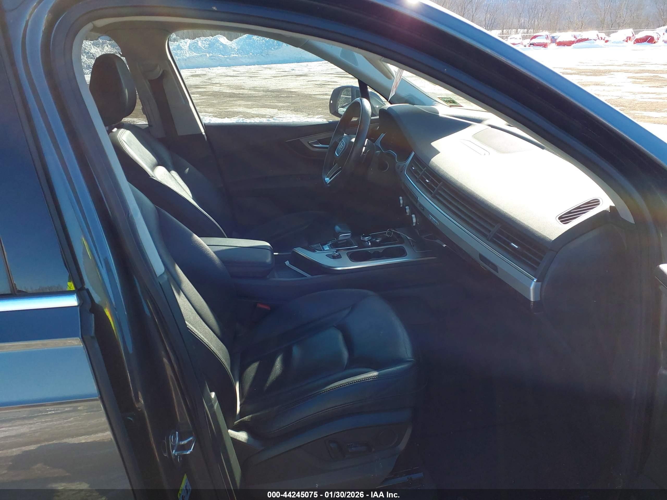 AUDI Q7 image 5