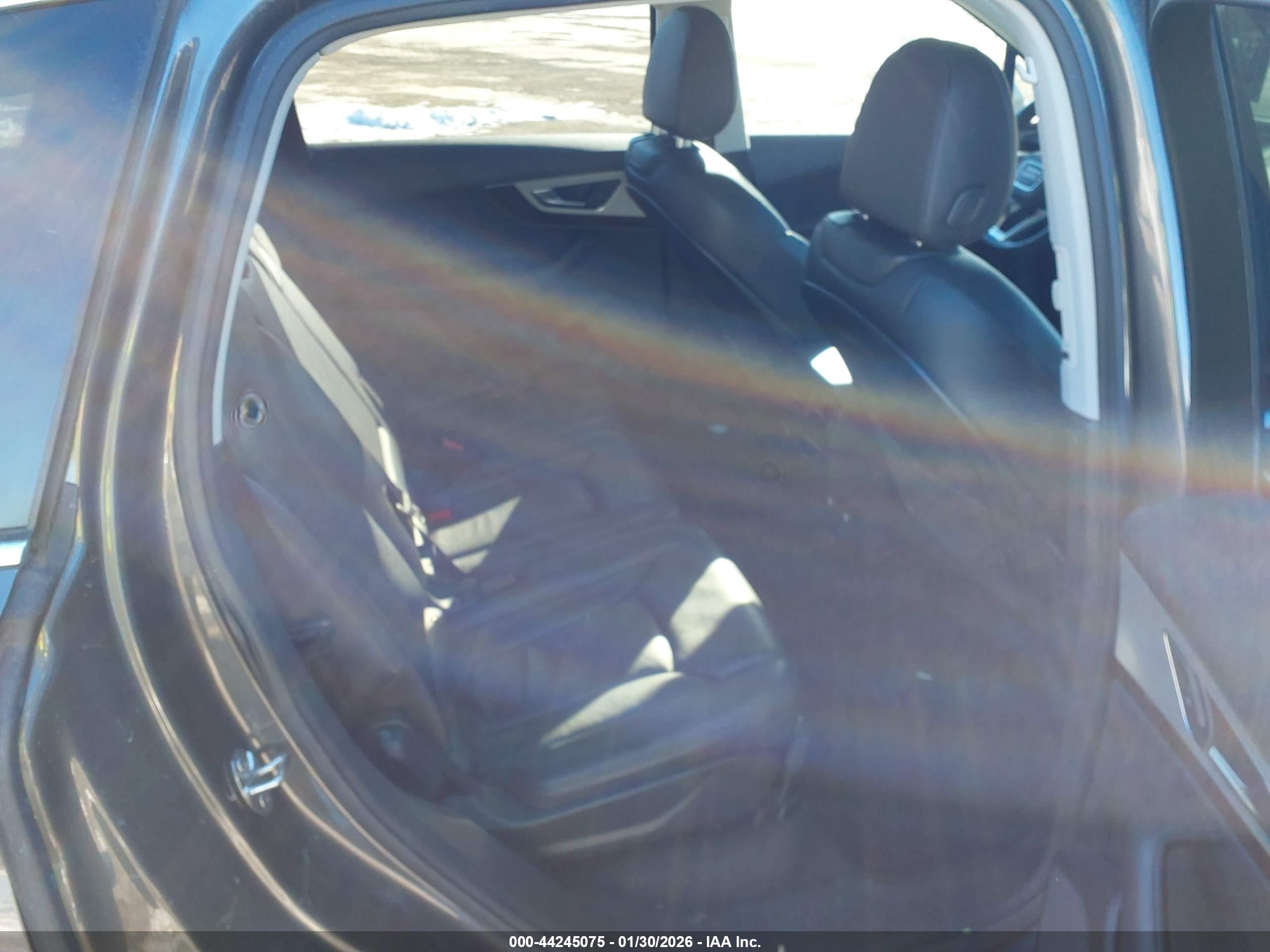 AUDI Q7 image 8