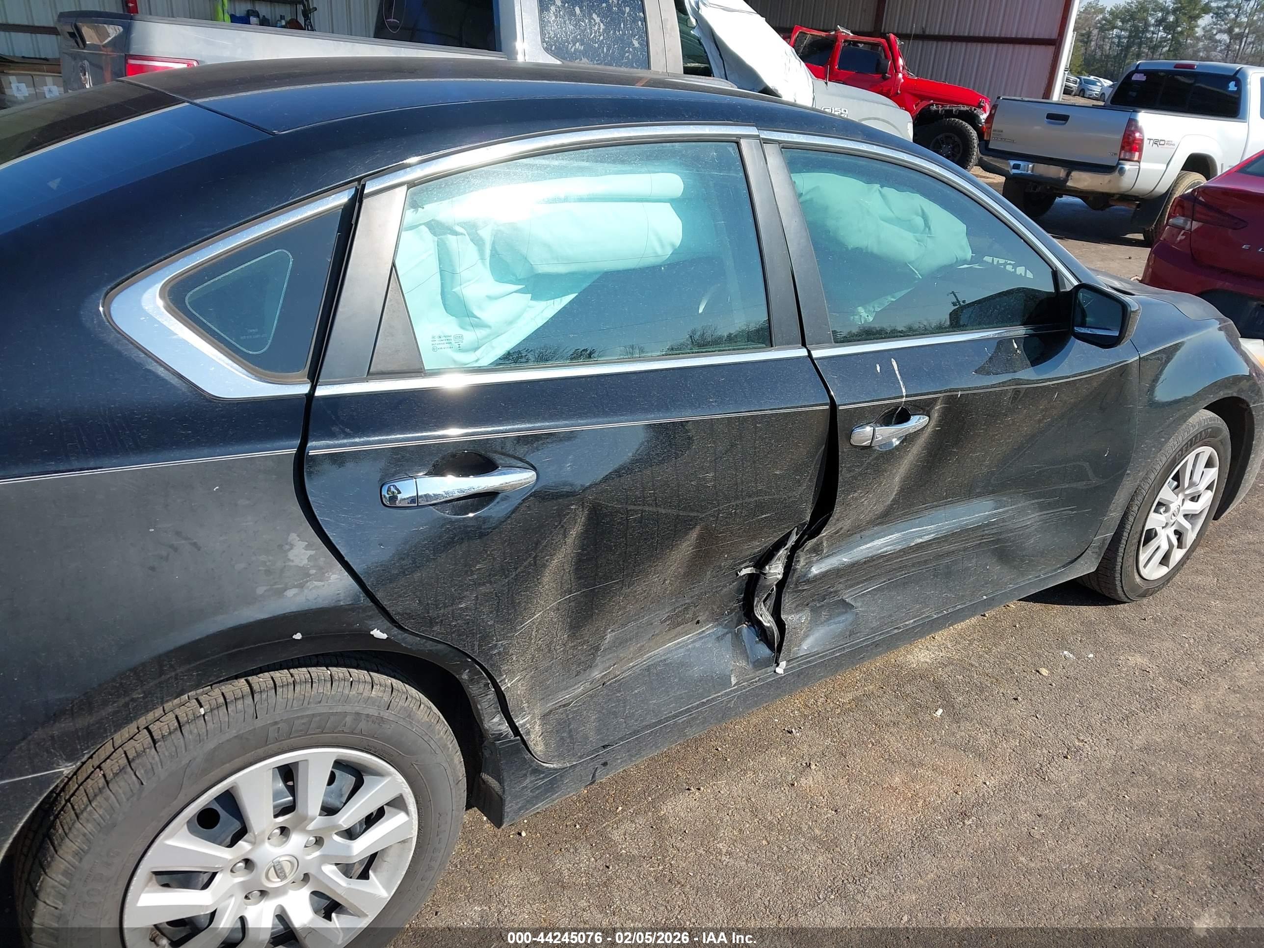 NISSAN ALTIMA image 6