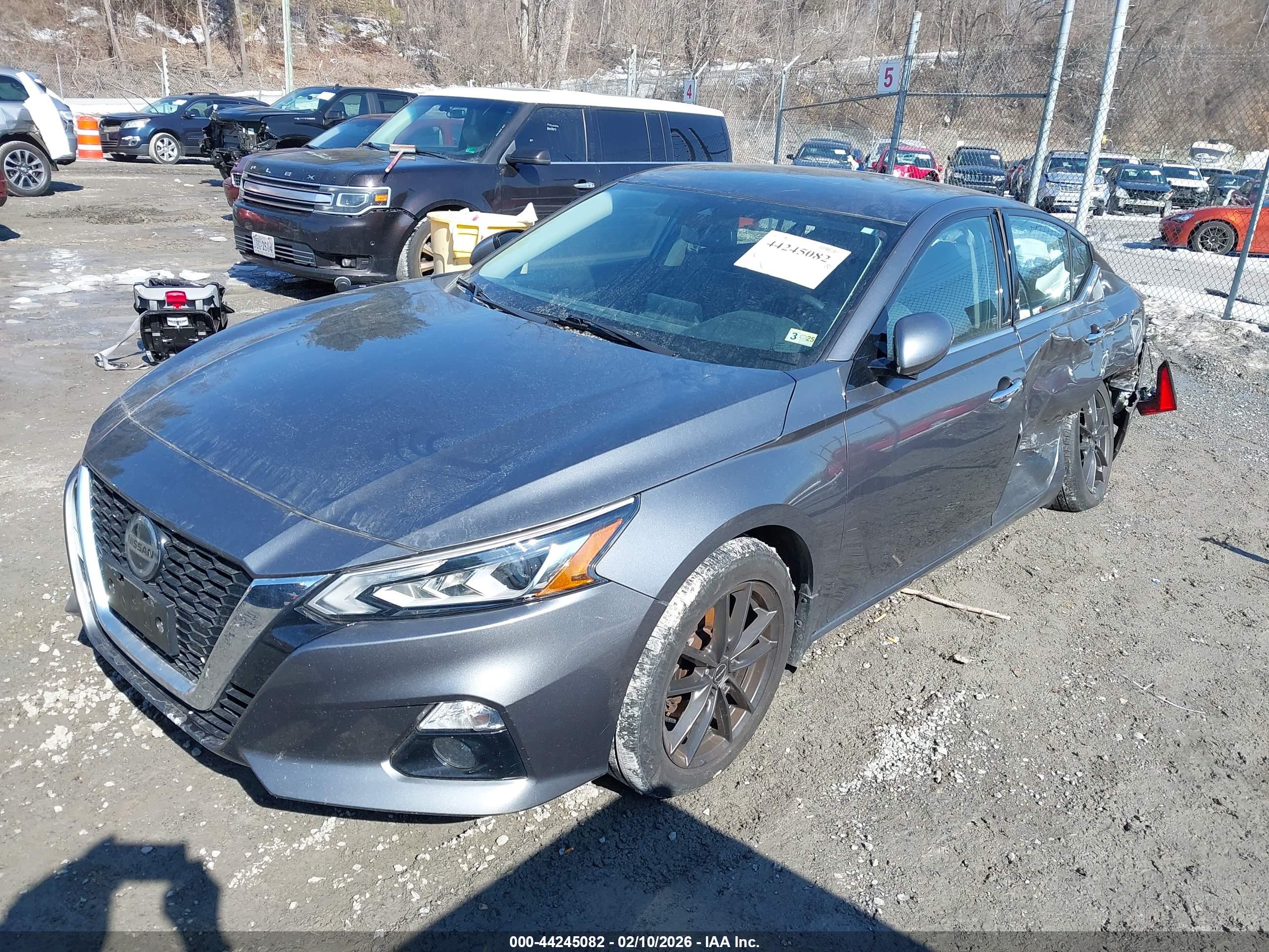 NISSAN ALTIMA image 2