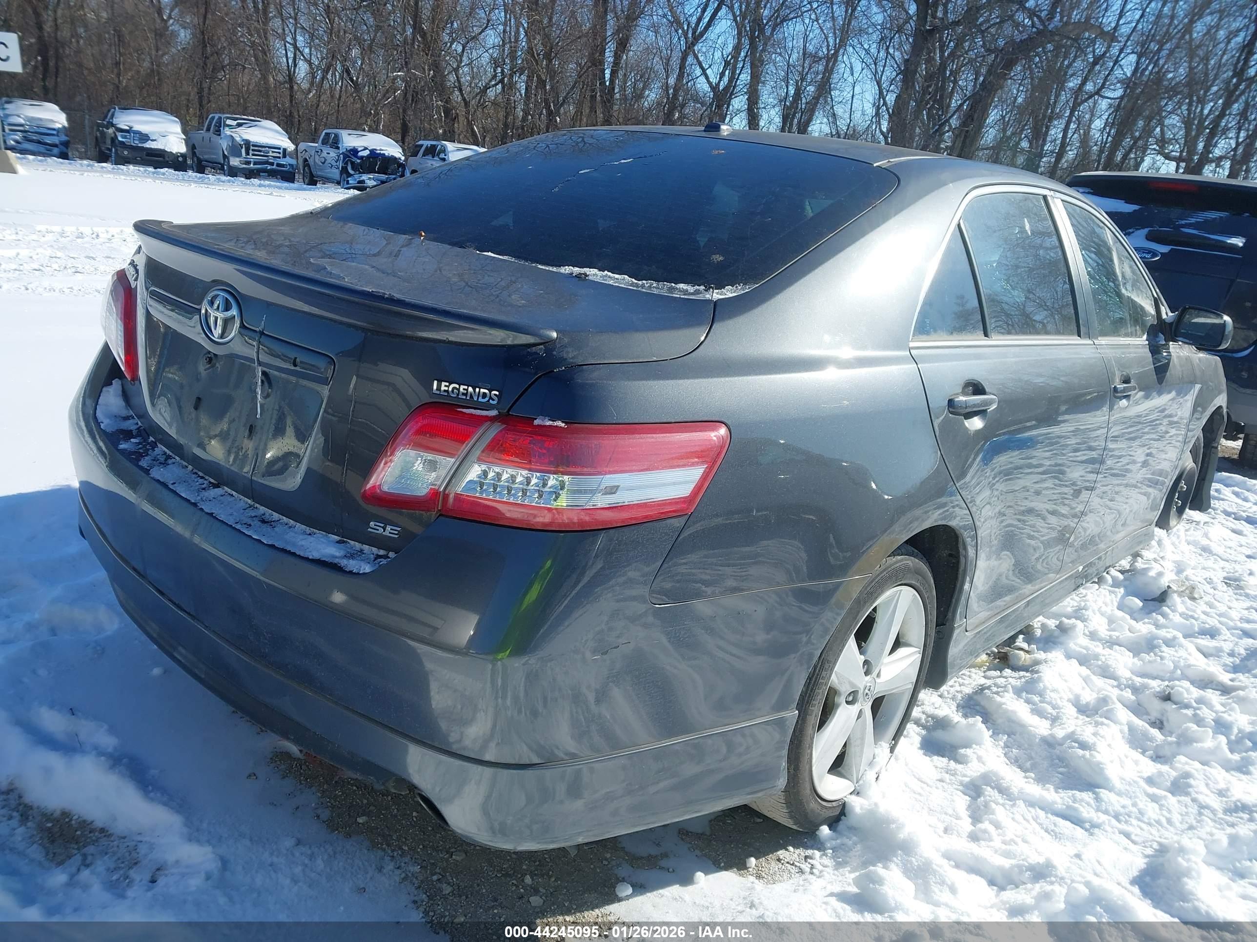 TOYOTA CAMRY image 4