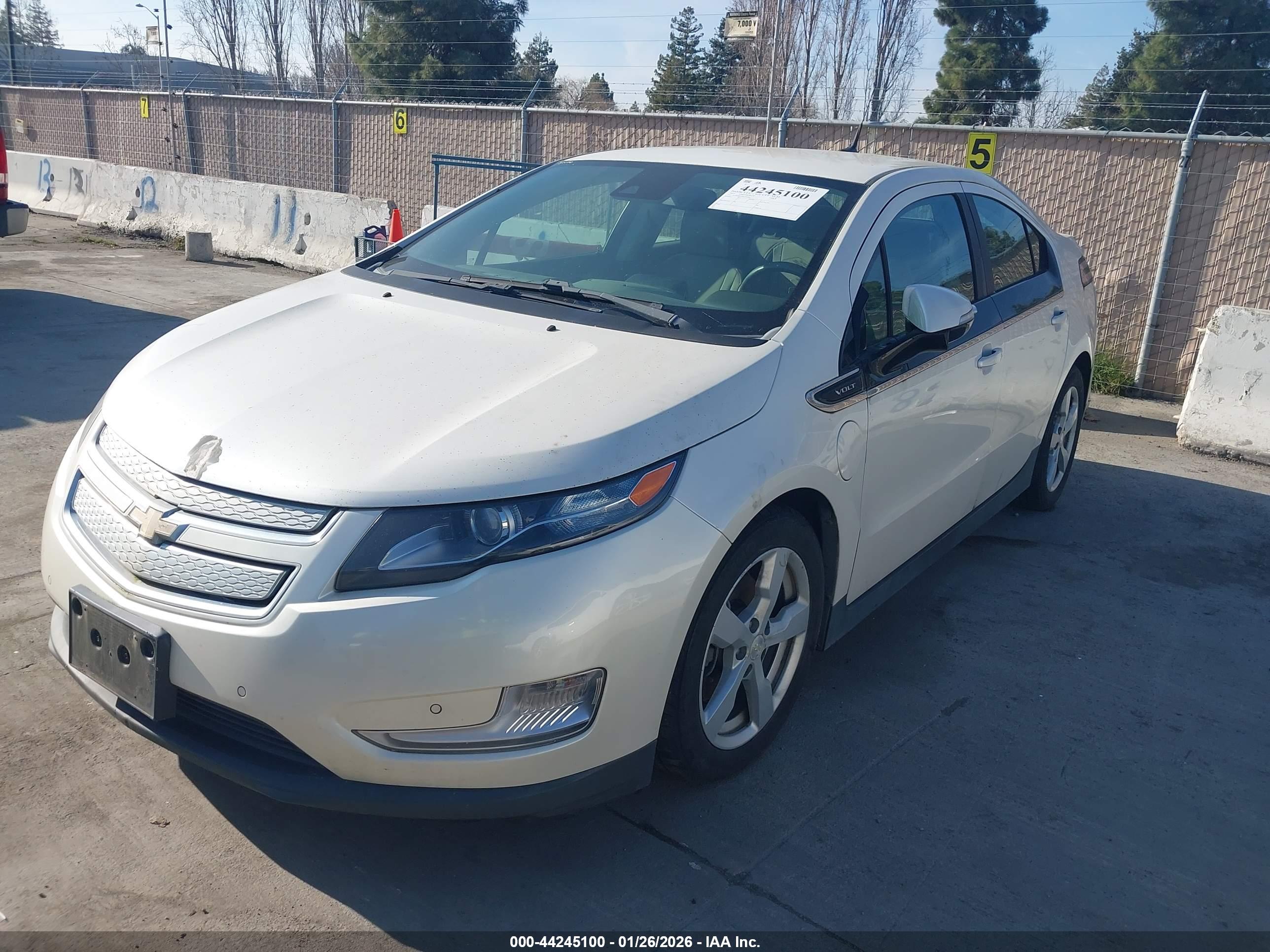 CHEVROLET VOLT image 2