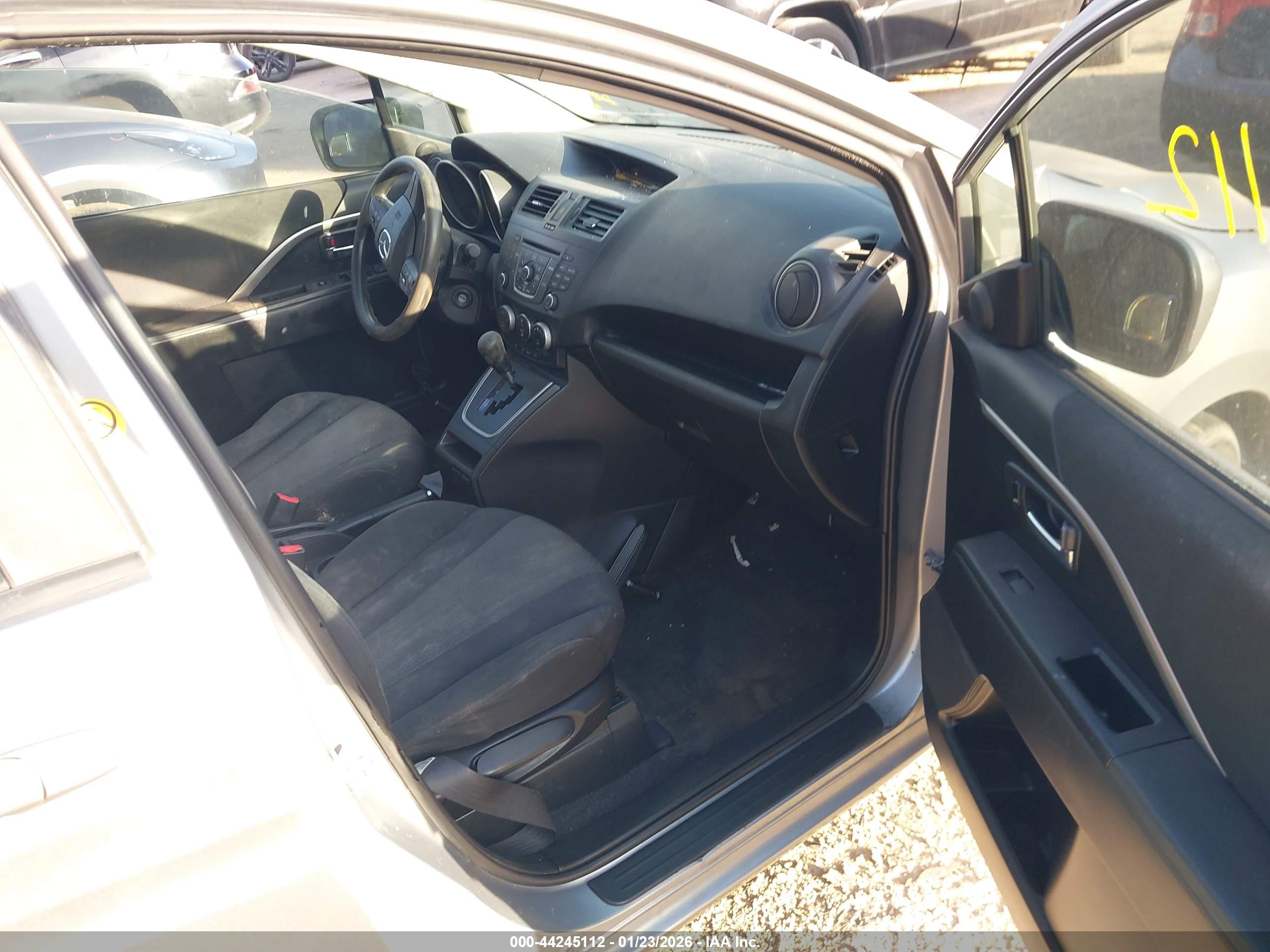 MAZDA MAZDA5 image 5