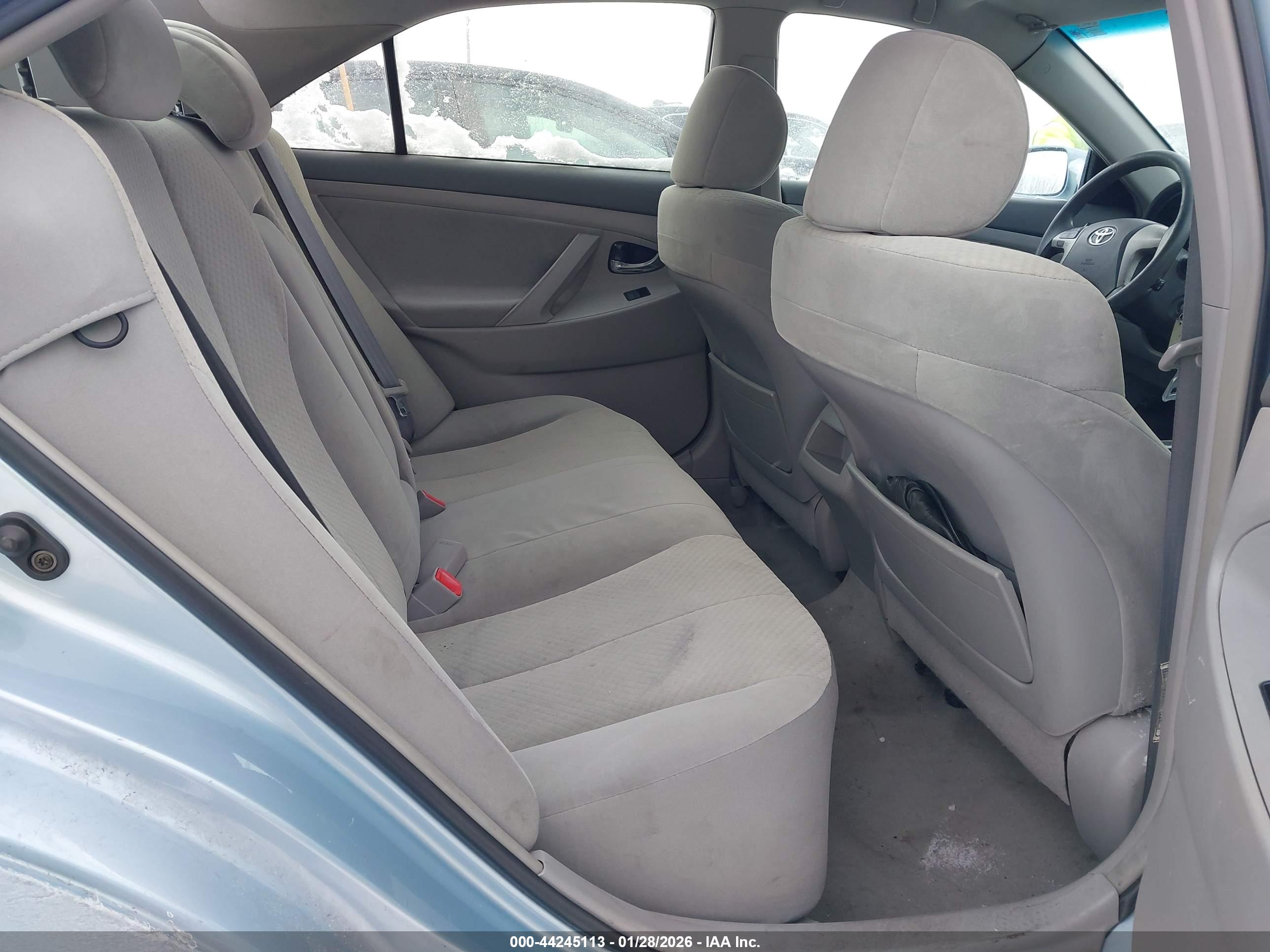 TOYOTA CAMRY image 8