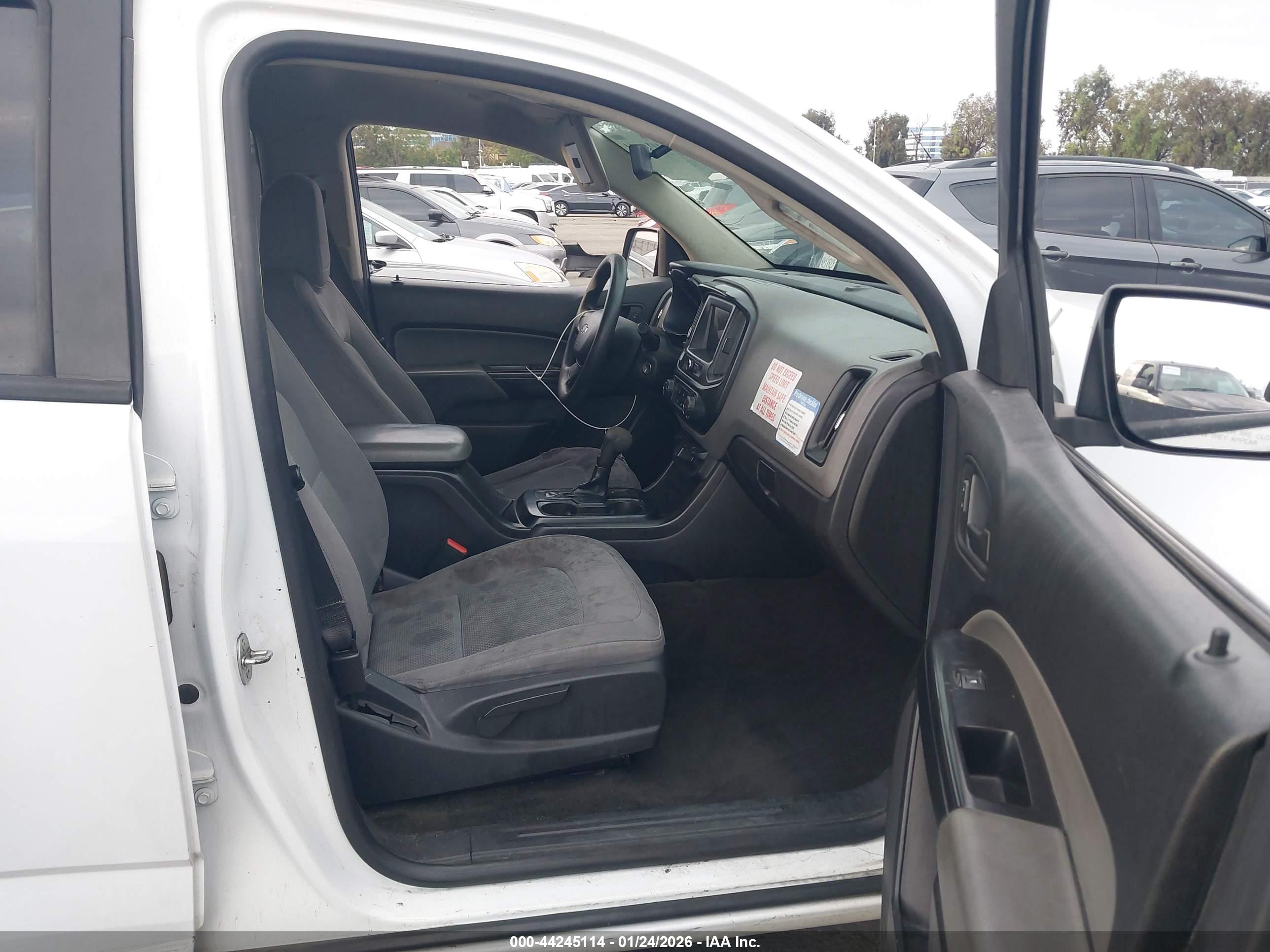 CHEVROLET COLORADO image 5