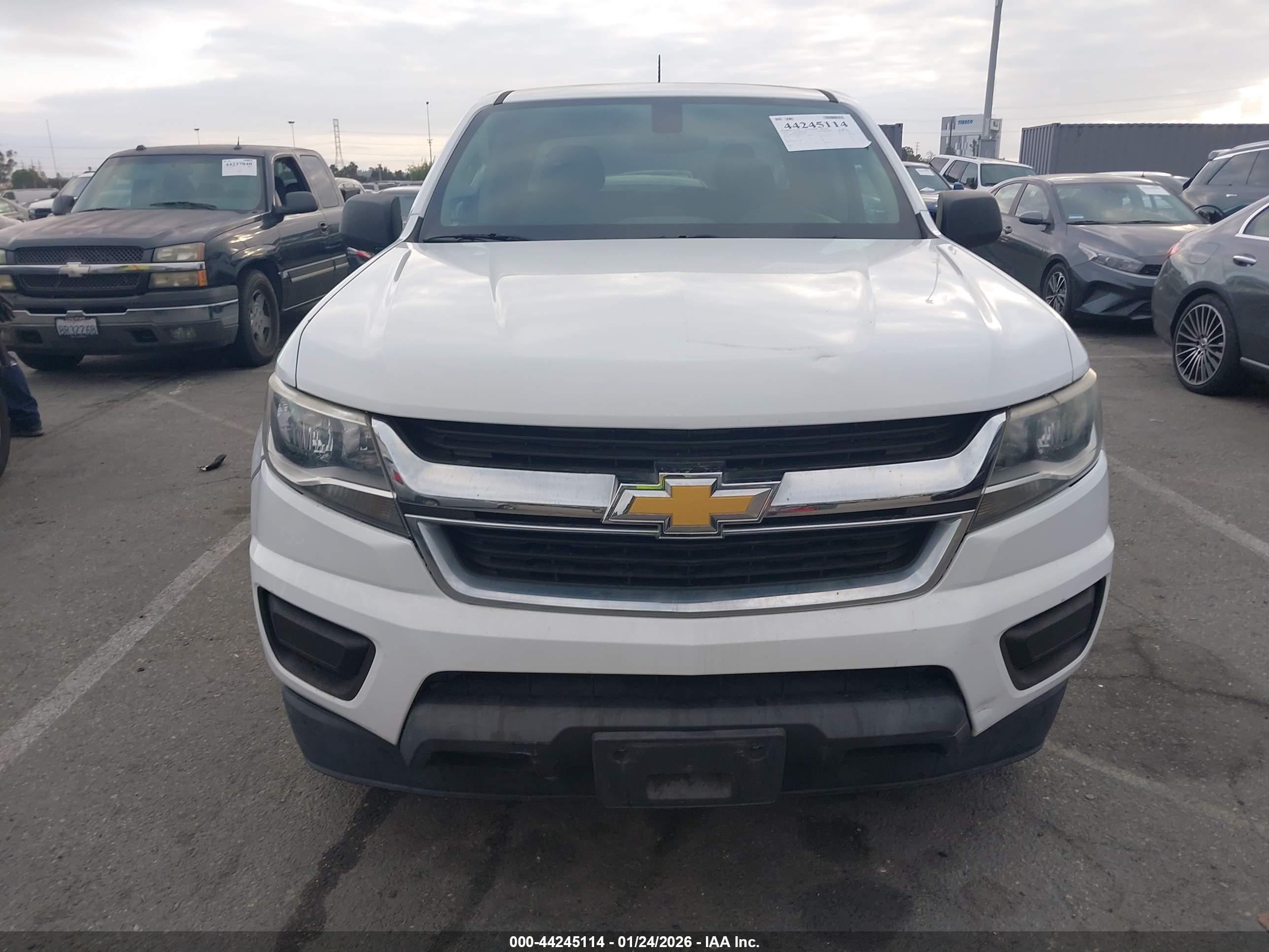 CHEVROLET COLORADO image 6