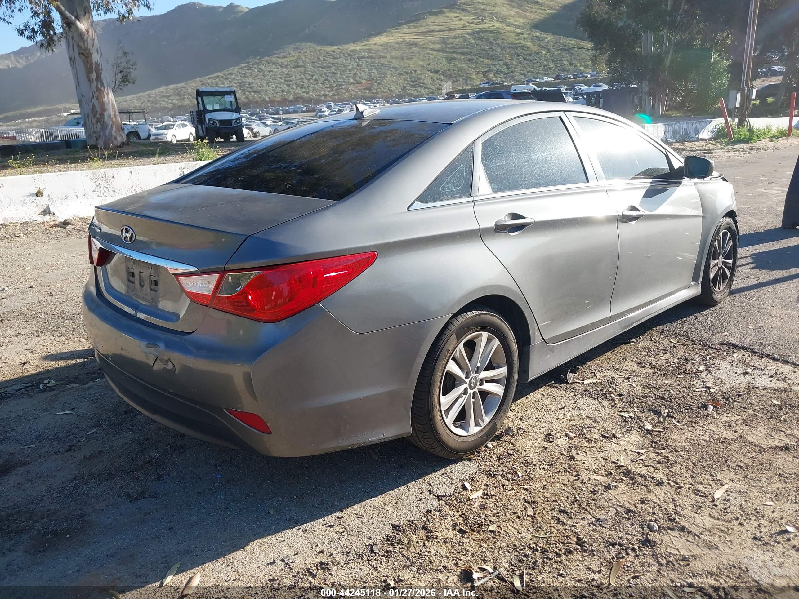 HYUNDAI SONATA image 4