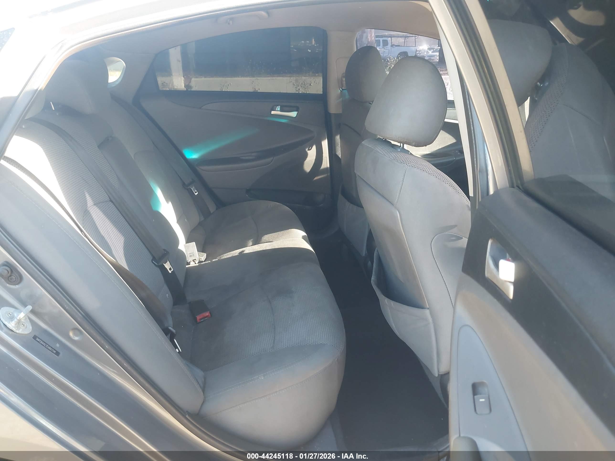 HYUNDAI SONATA image 8