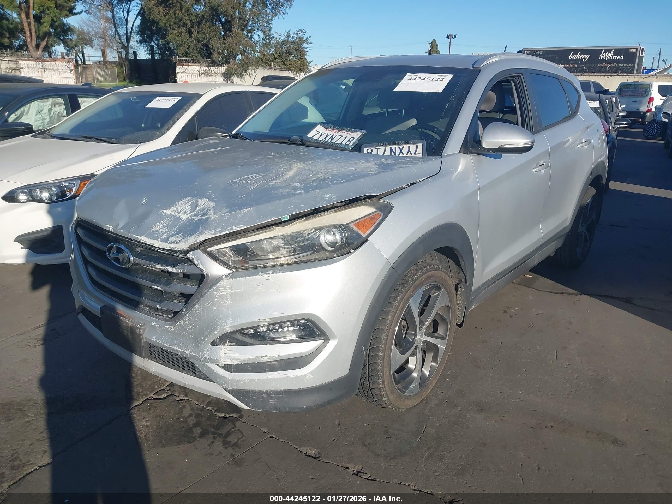 HYUNDAI TUCSON image 2